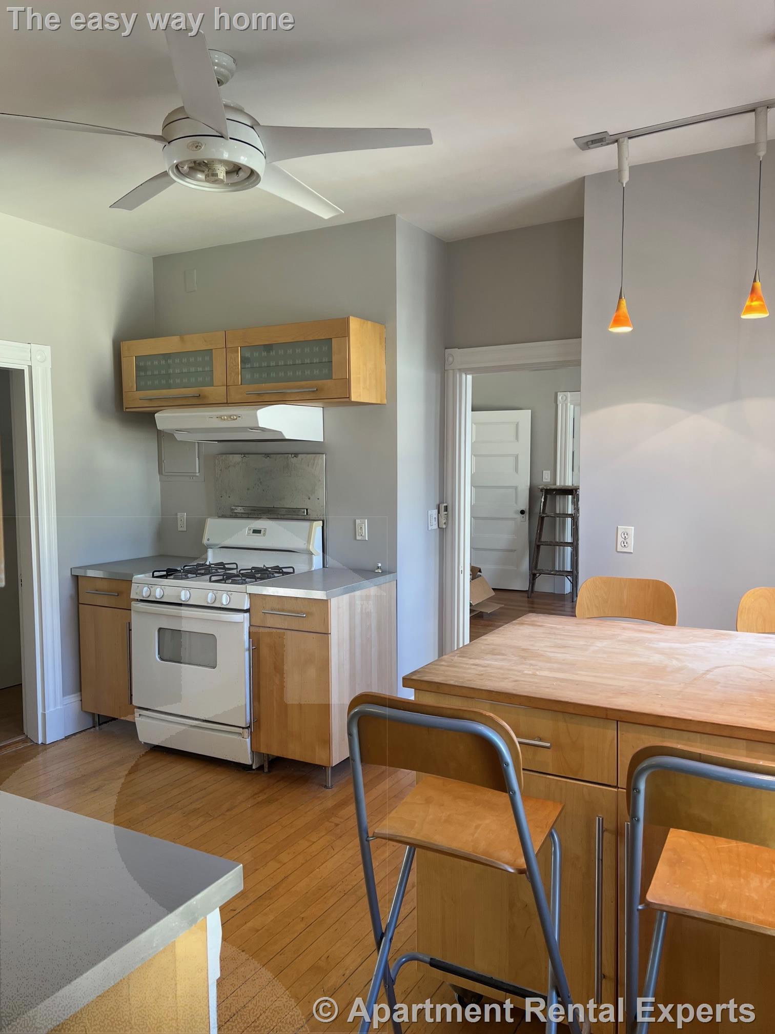 109 College Ave, Davis Square