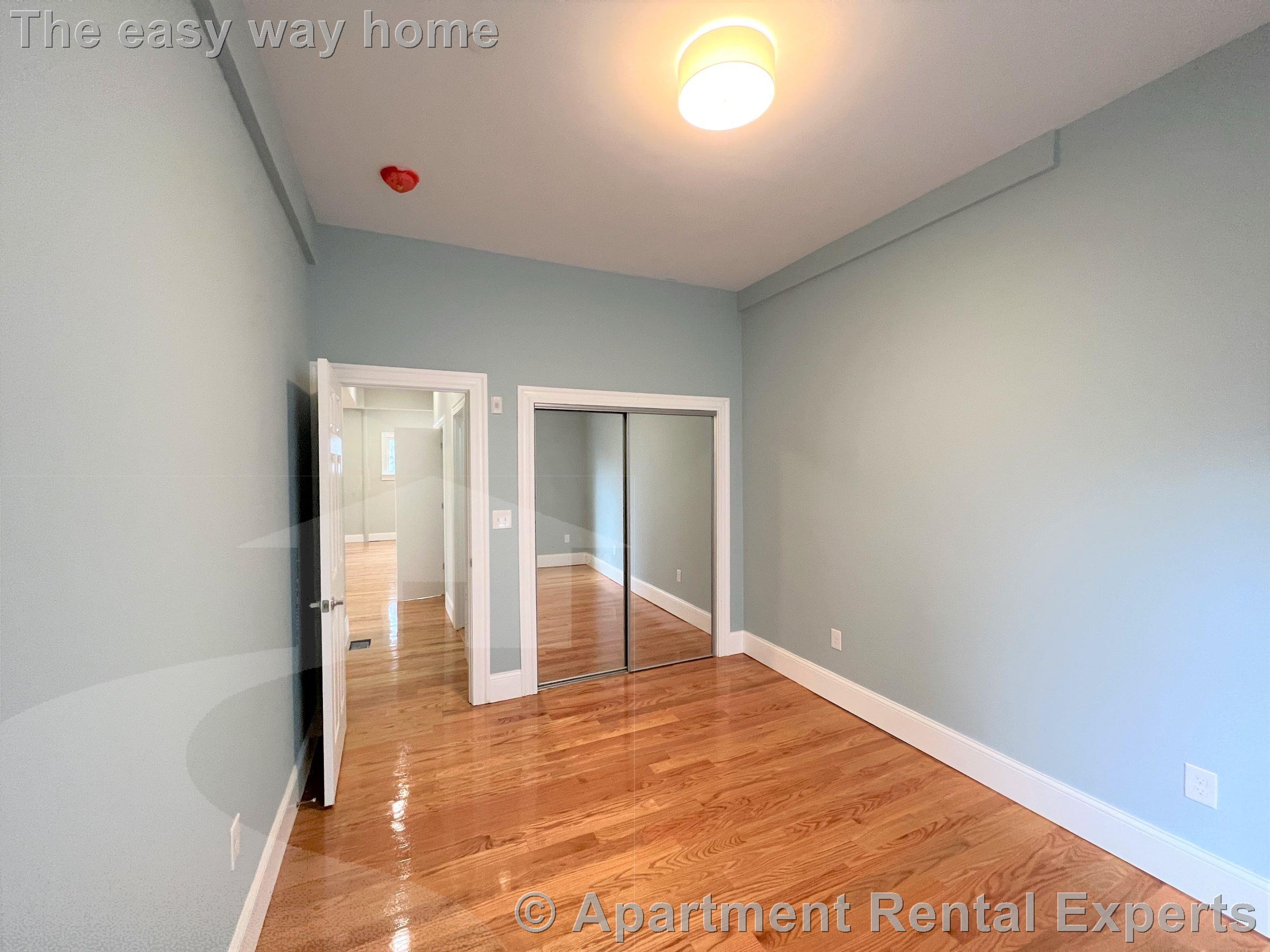 71 Pearl St, Sullivan Square