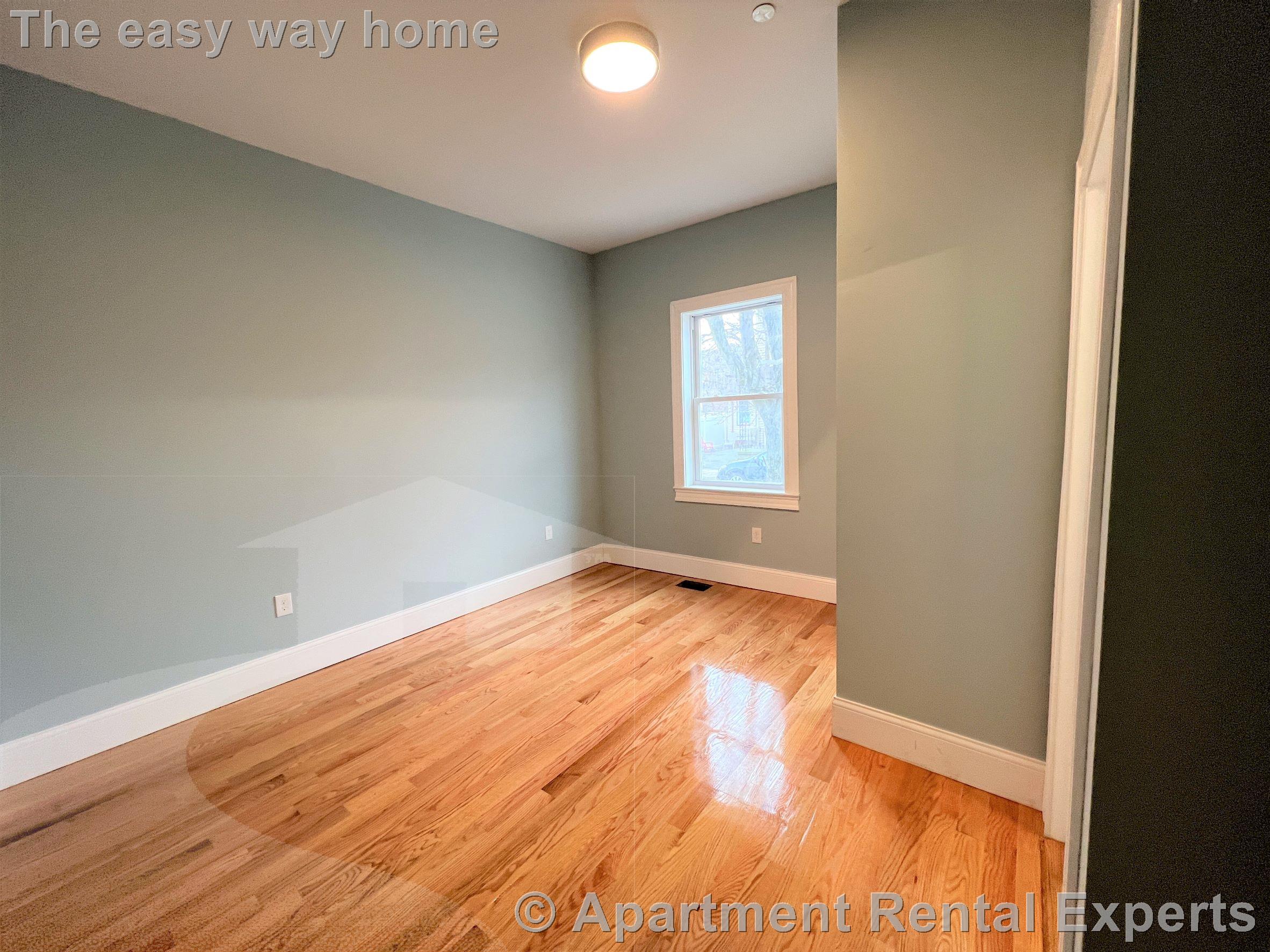 71 Pearl St, Sullivan Square