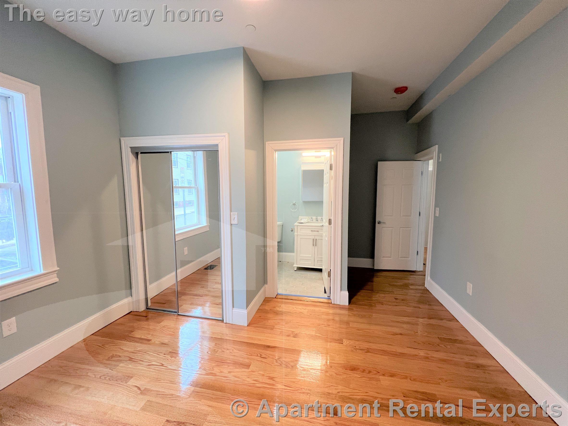 71 Pearl St, Sullivan Square