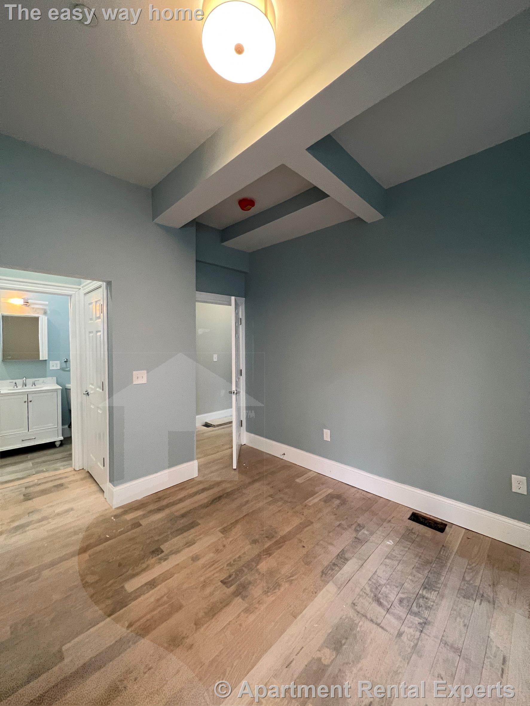 73 Pearl St, Sullivan Square