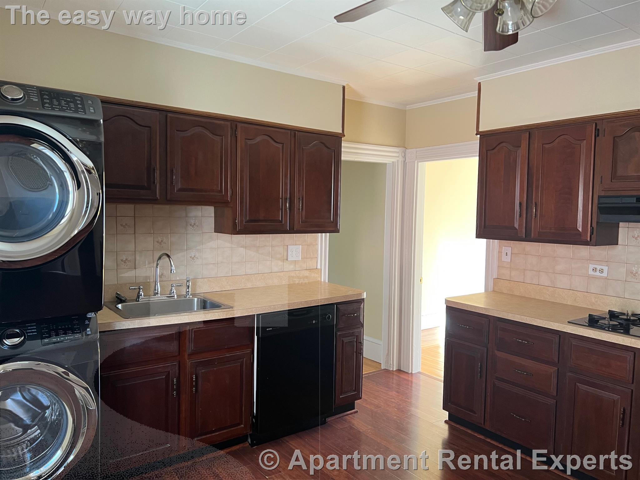 1270-1272 Broadway, Teele Square