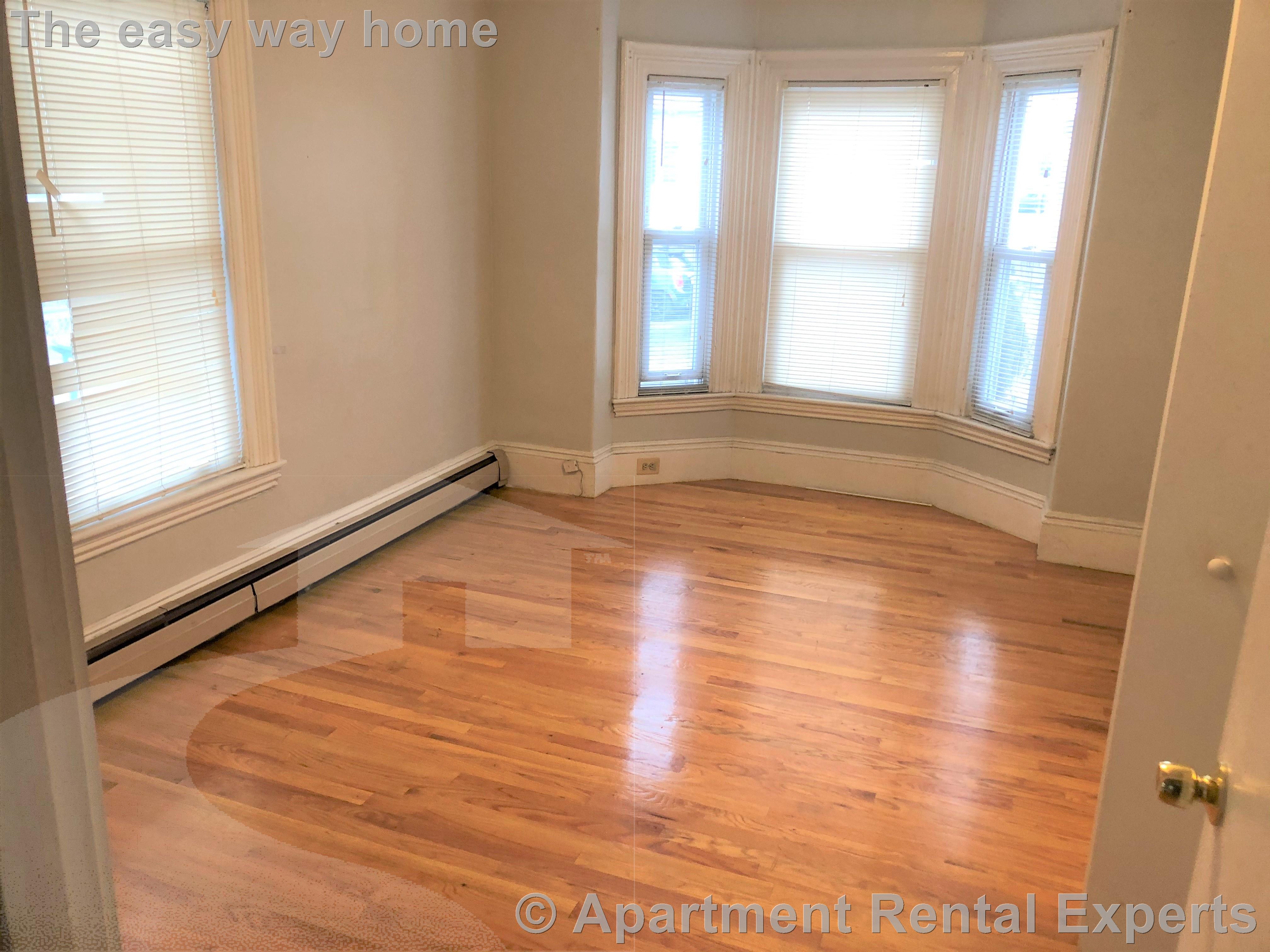 15 Auburn Ave, East Somerville