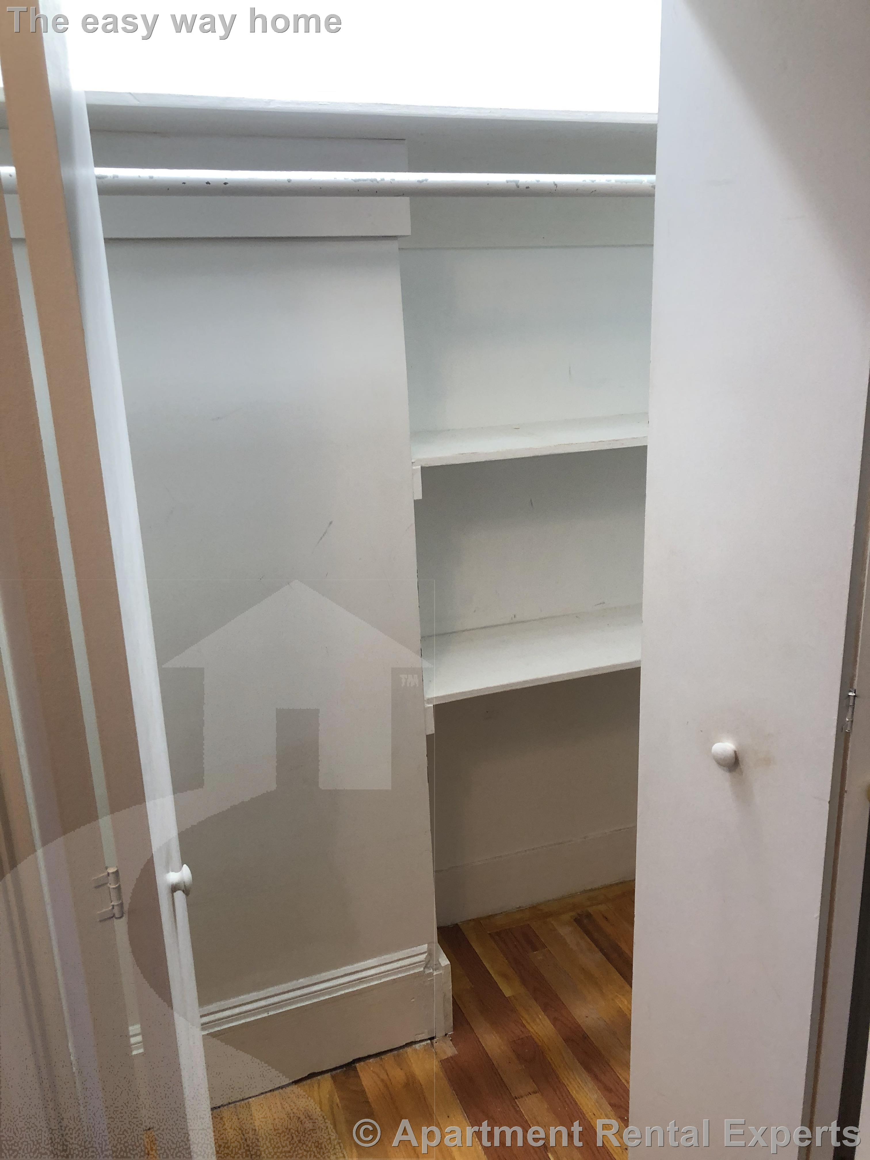 15 Auburn Ave, East Somerville