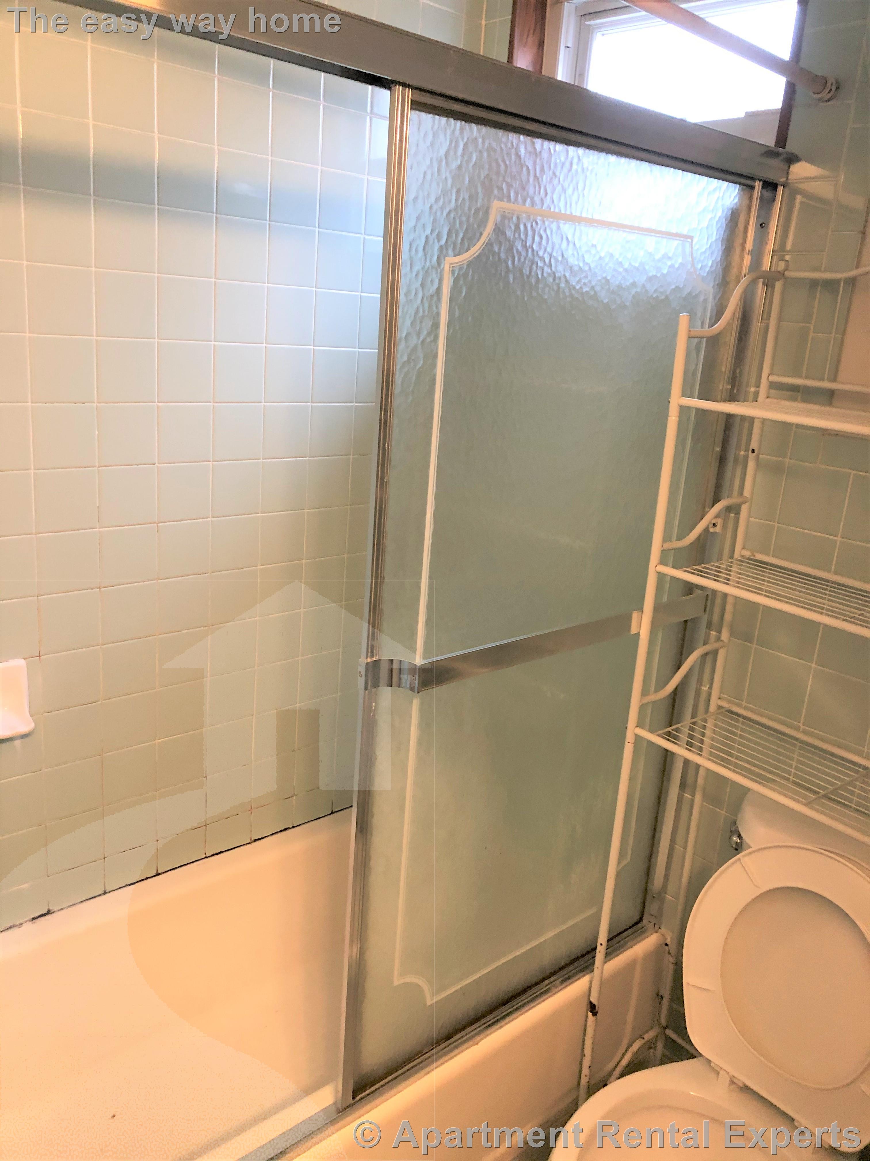 15 Auburn Ave, East Somerville