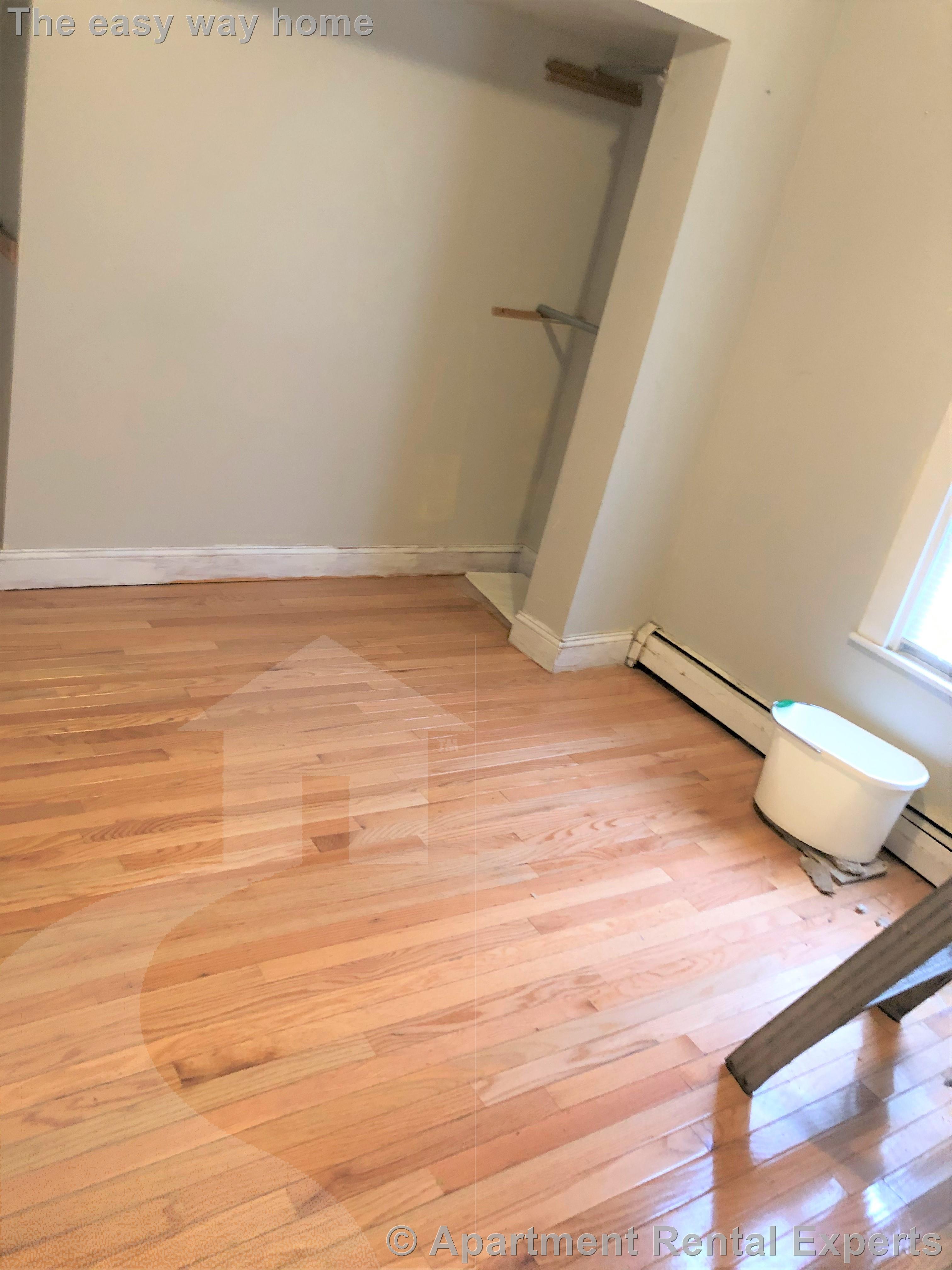 15 Auburn Ave, East Somerville