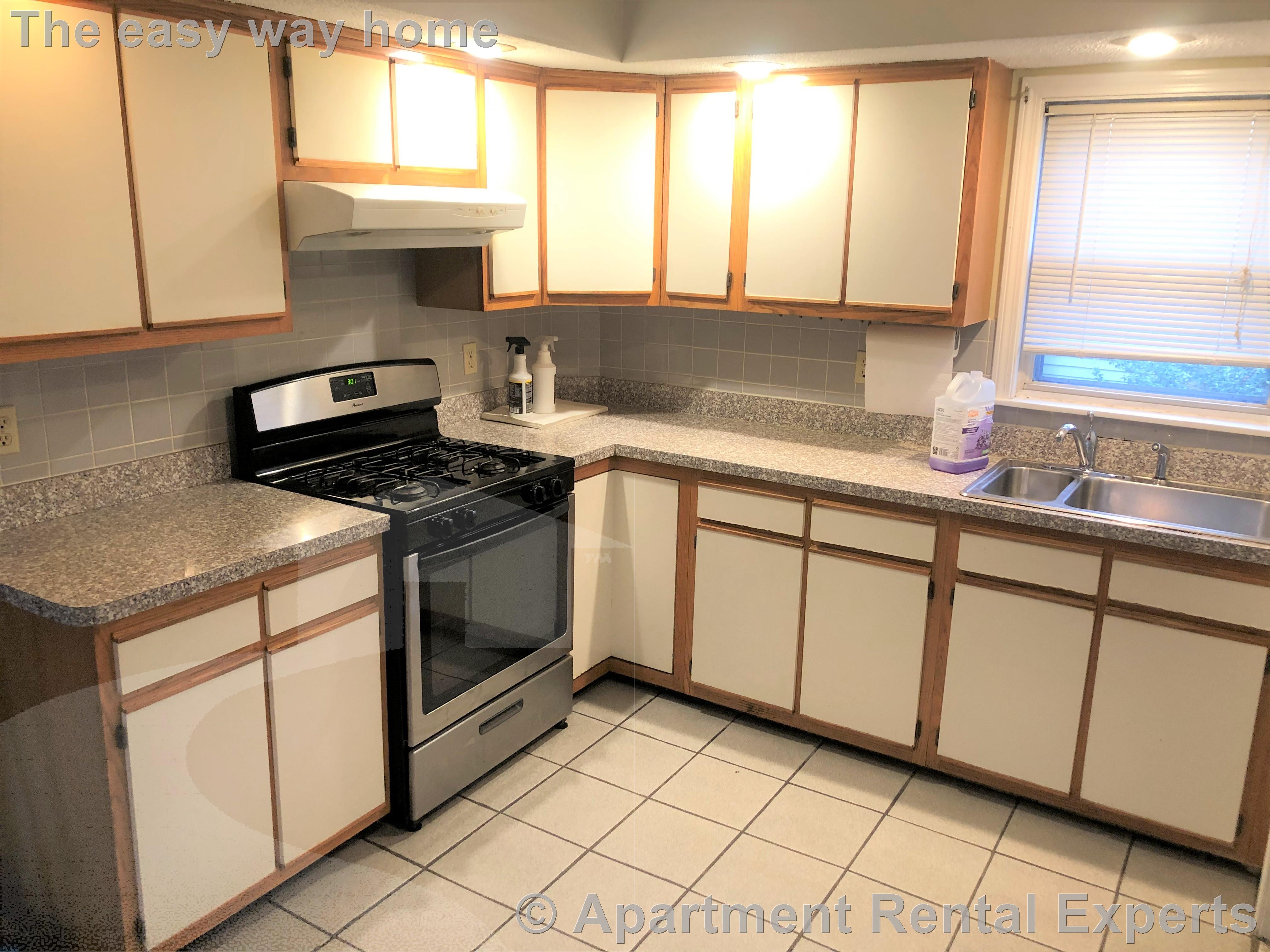 15 Auburn Ave, East Somerville