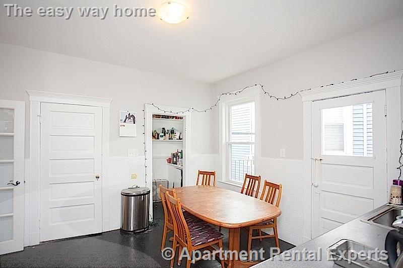 368 Broadway, Central Square