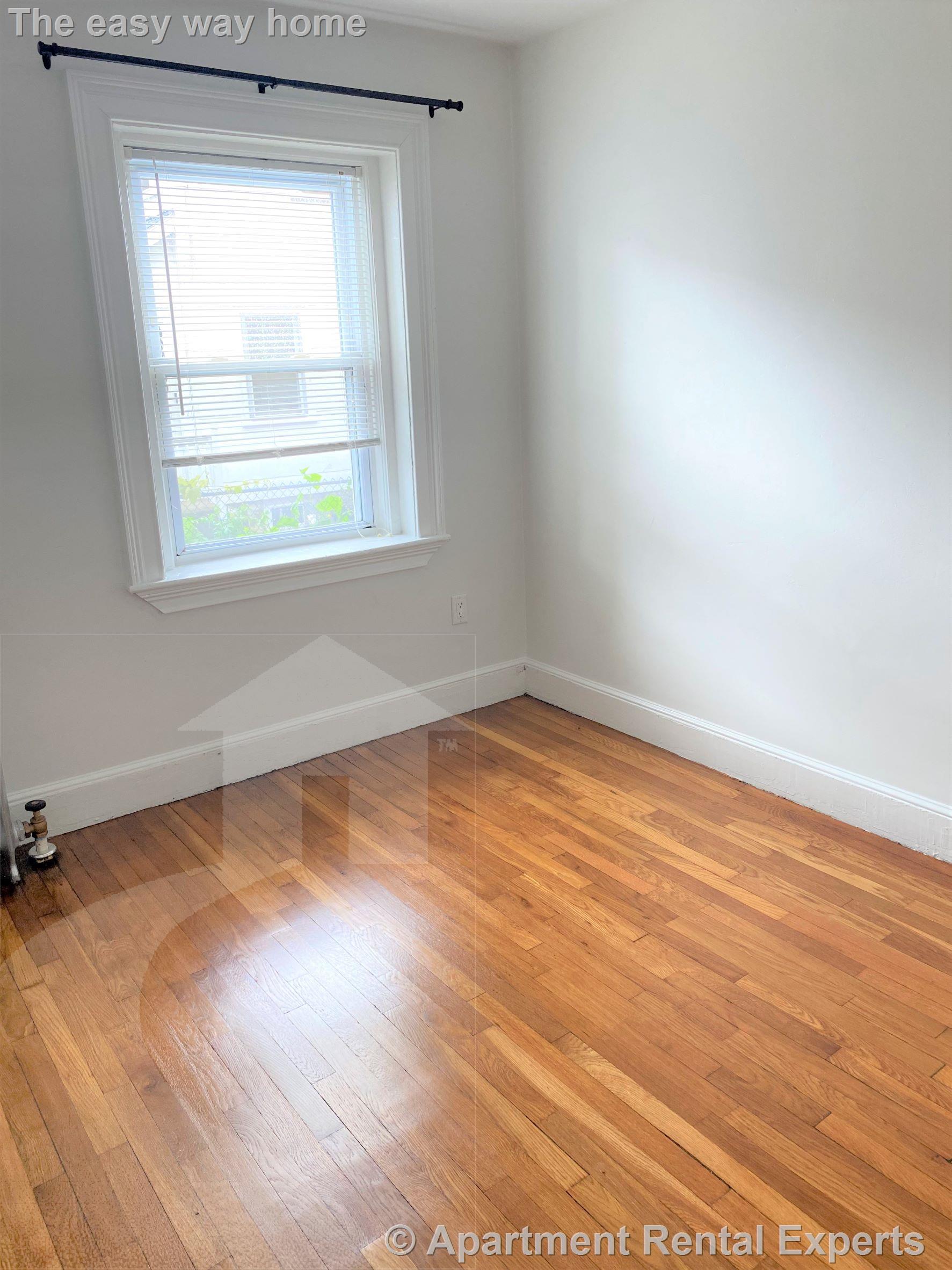 107 Summer St, Malden Center