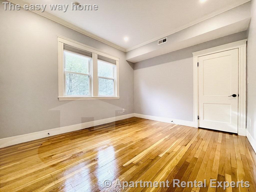 28 Wolcott Rd, Chestnut Hill