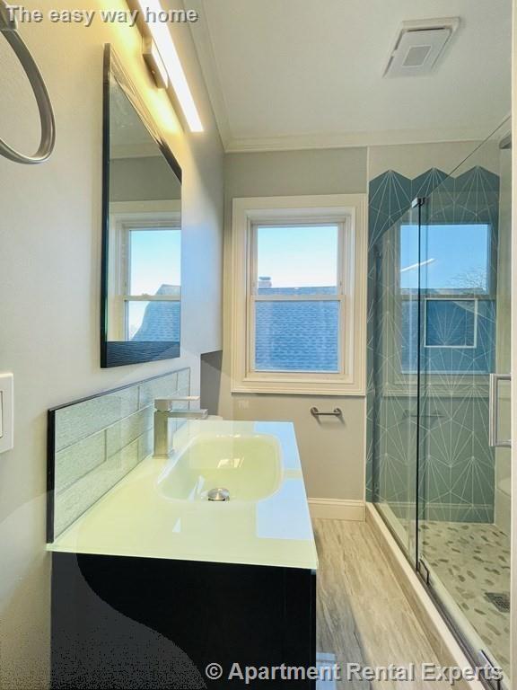 28 Wolcott Rd, Chestnut Hill