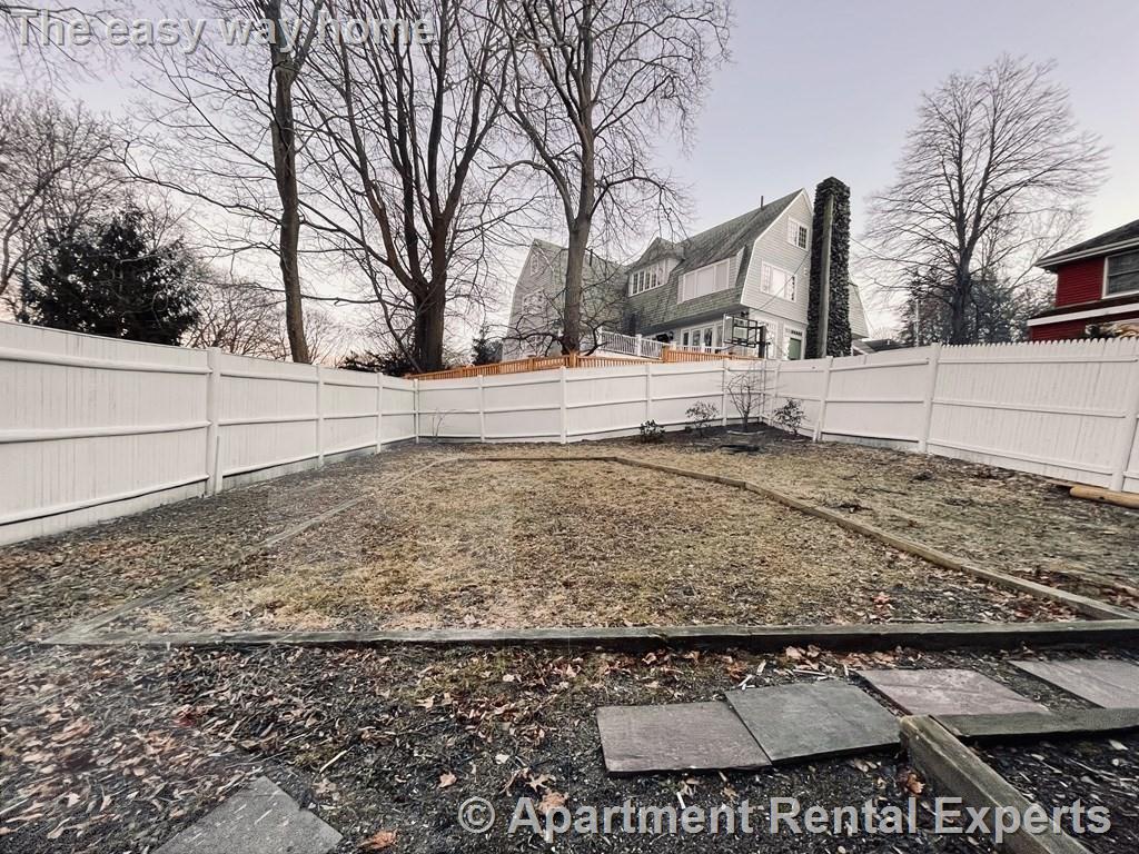 28 Wolcott Rd, Chestnut Hill