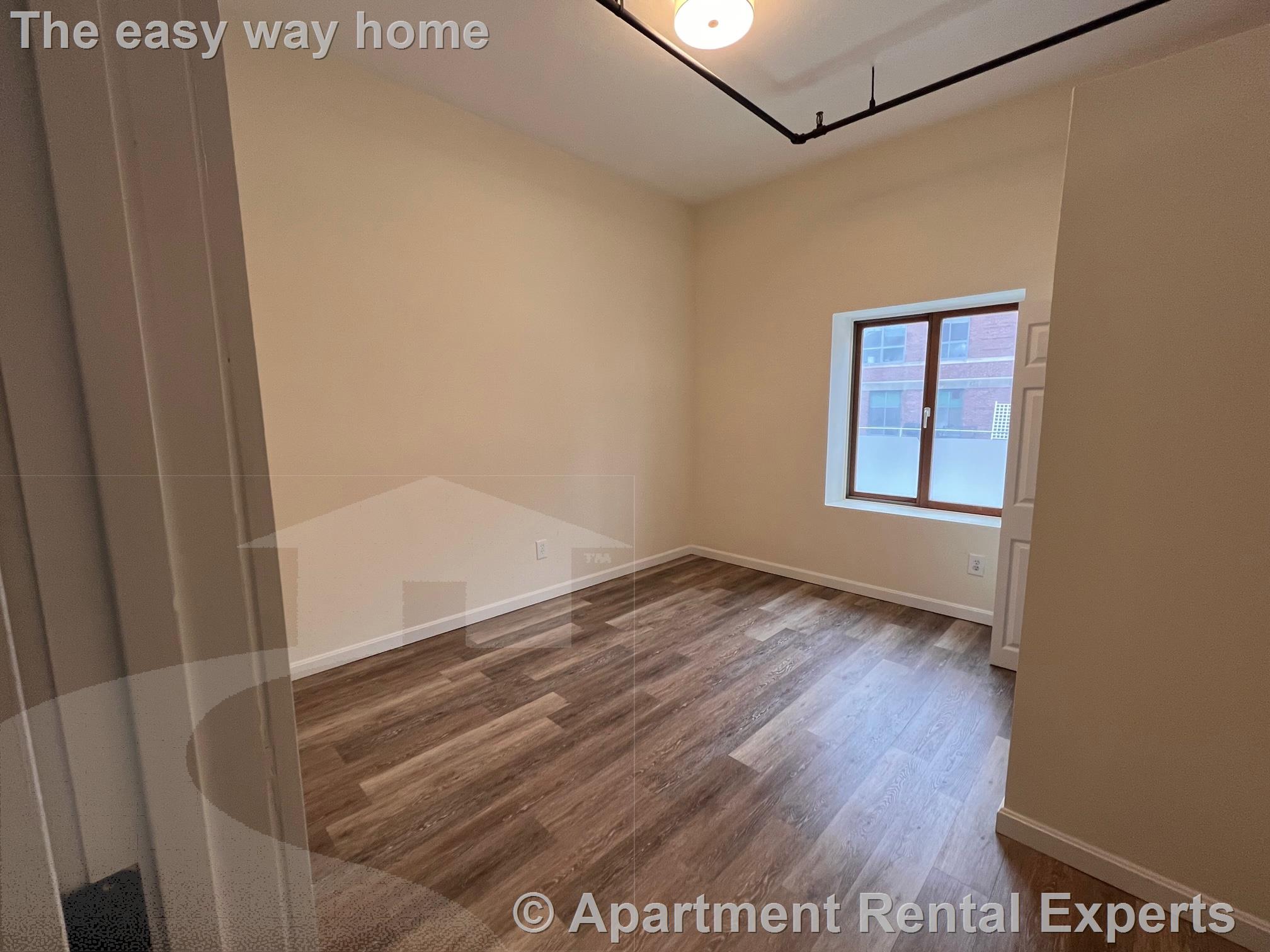 30 Cross St, East Somerville