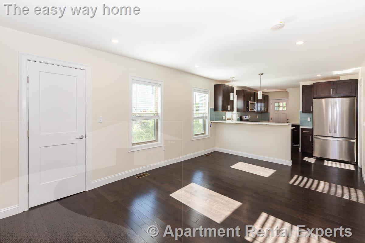 39 Harvard St, Tufts