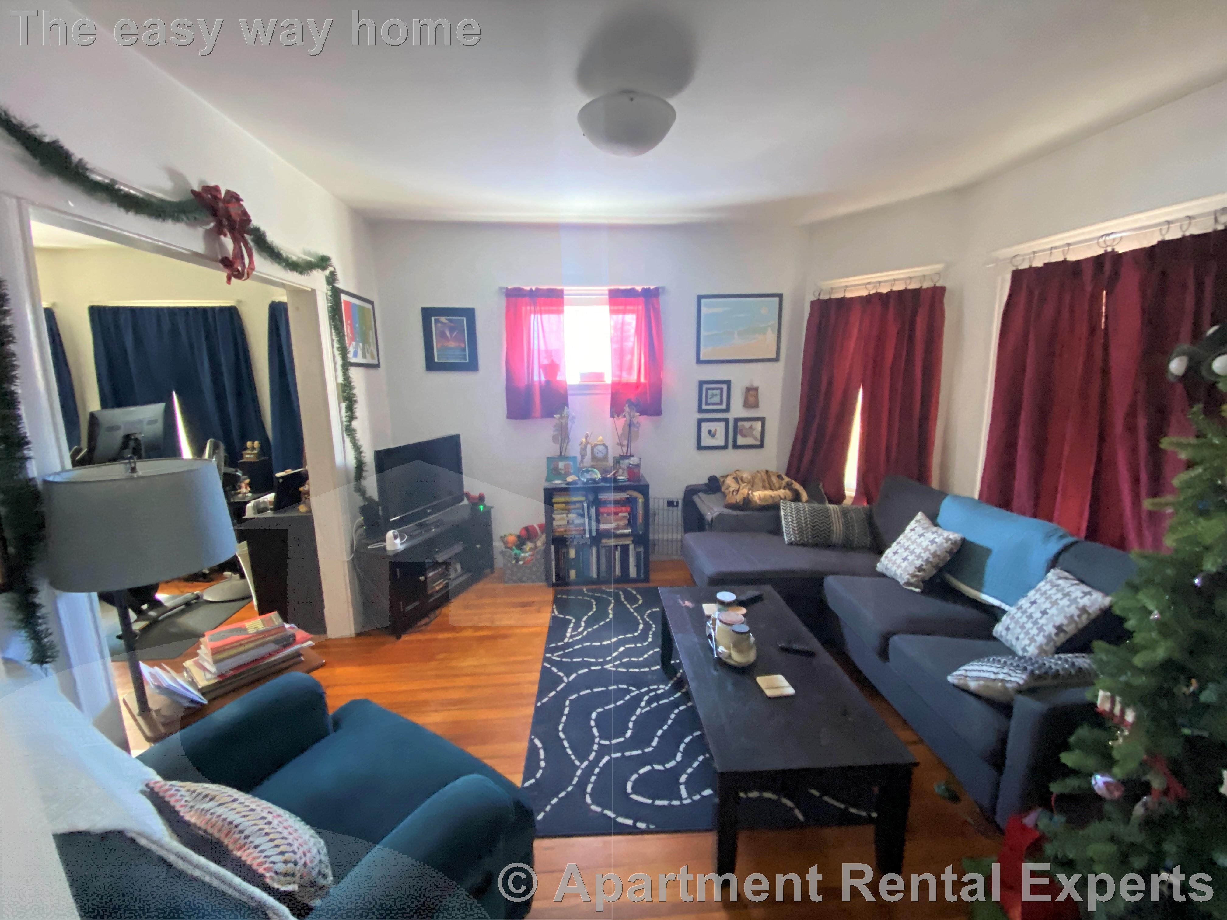 42-44 Newbern Ave, Tufts