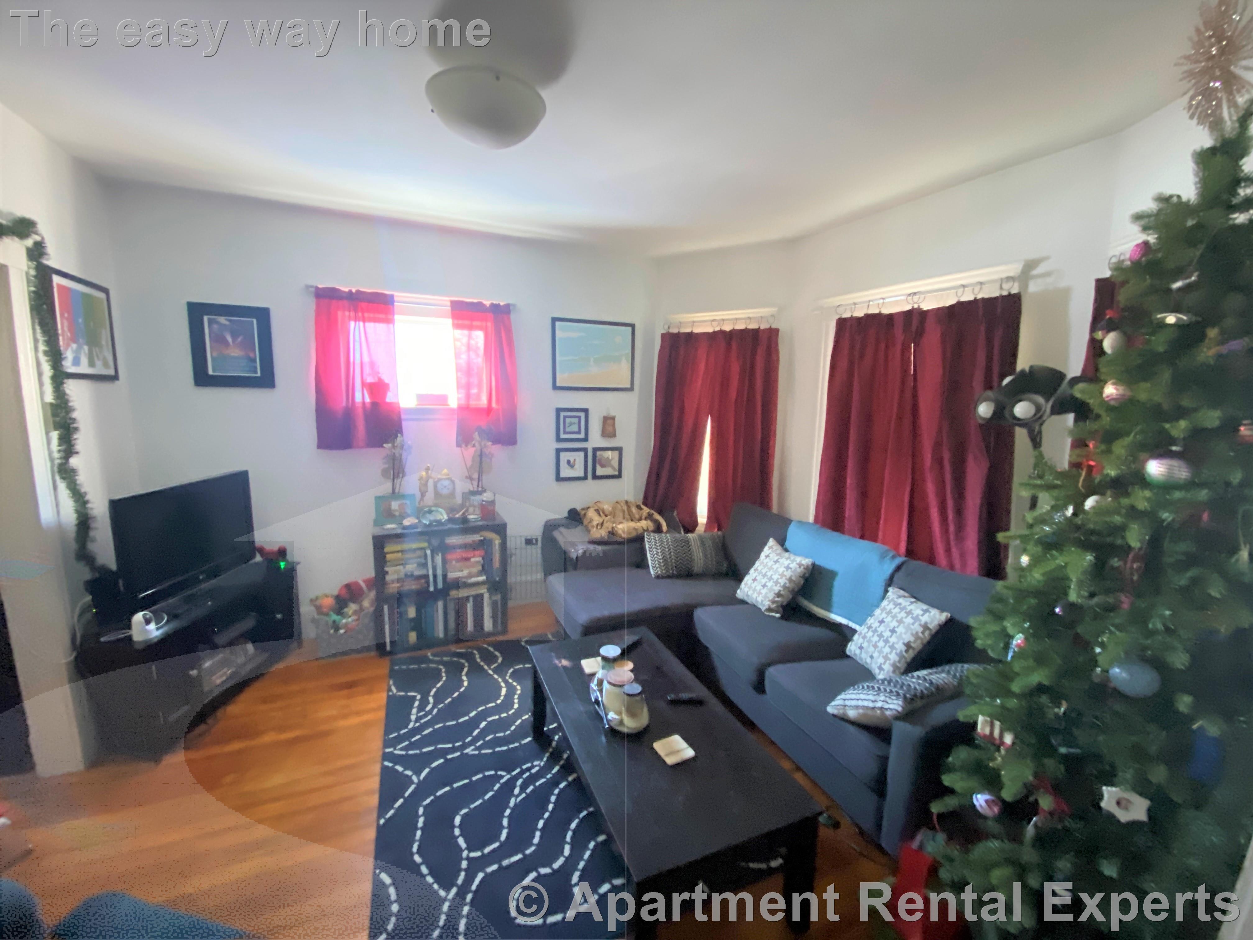 42-44 Newbern Ave, Tufts