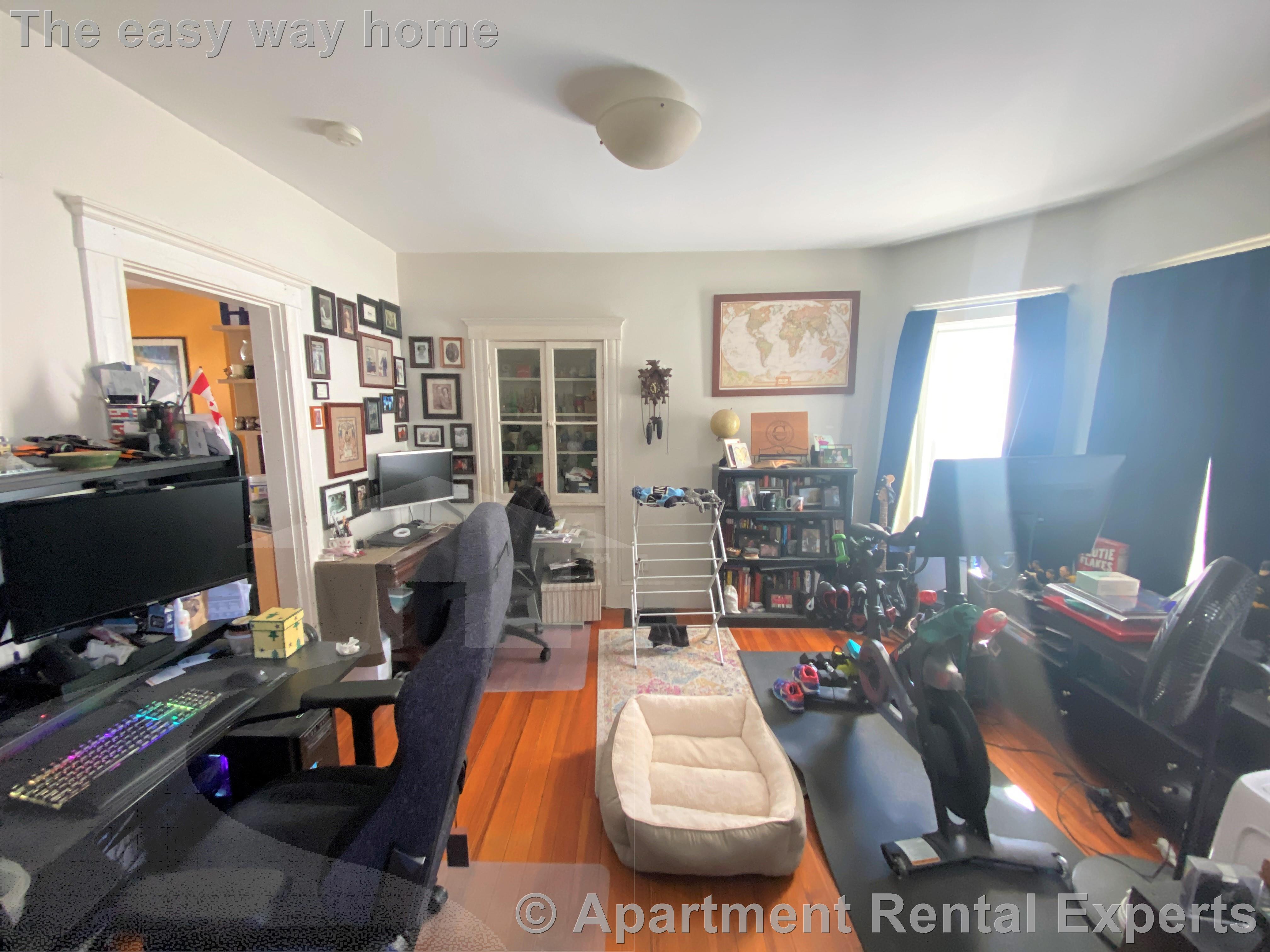 42-44 Newbern Ave, Tufts