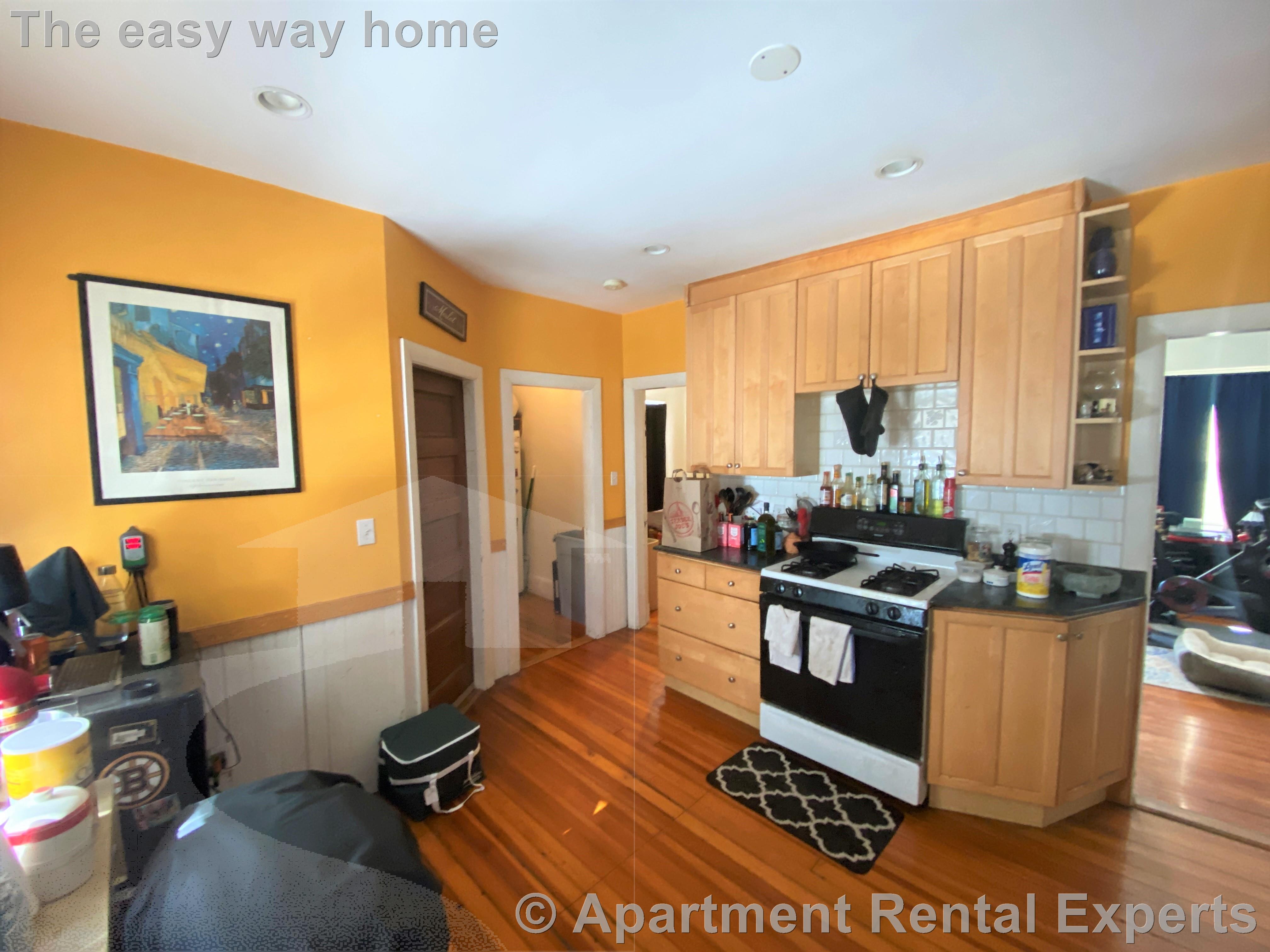 42-44 Newbern Ave, Tufts