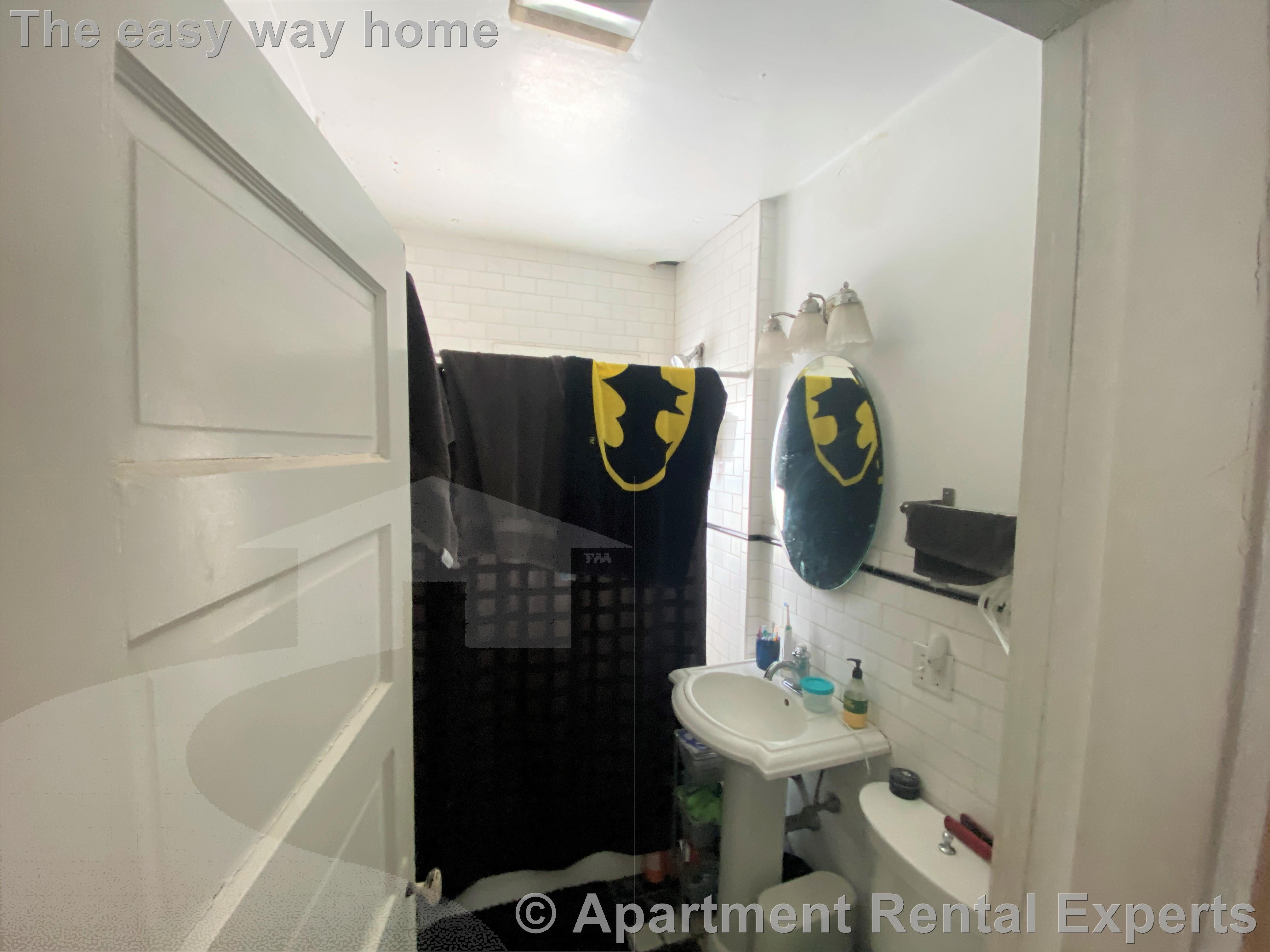 42-44 Newbern Ave, Tufts