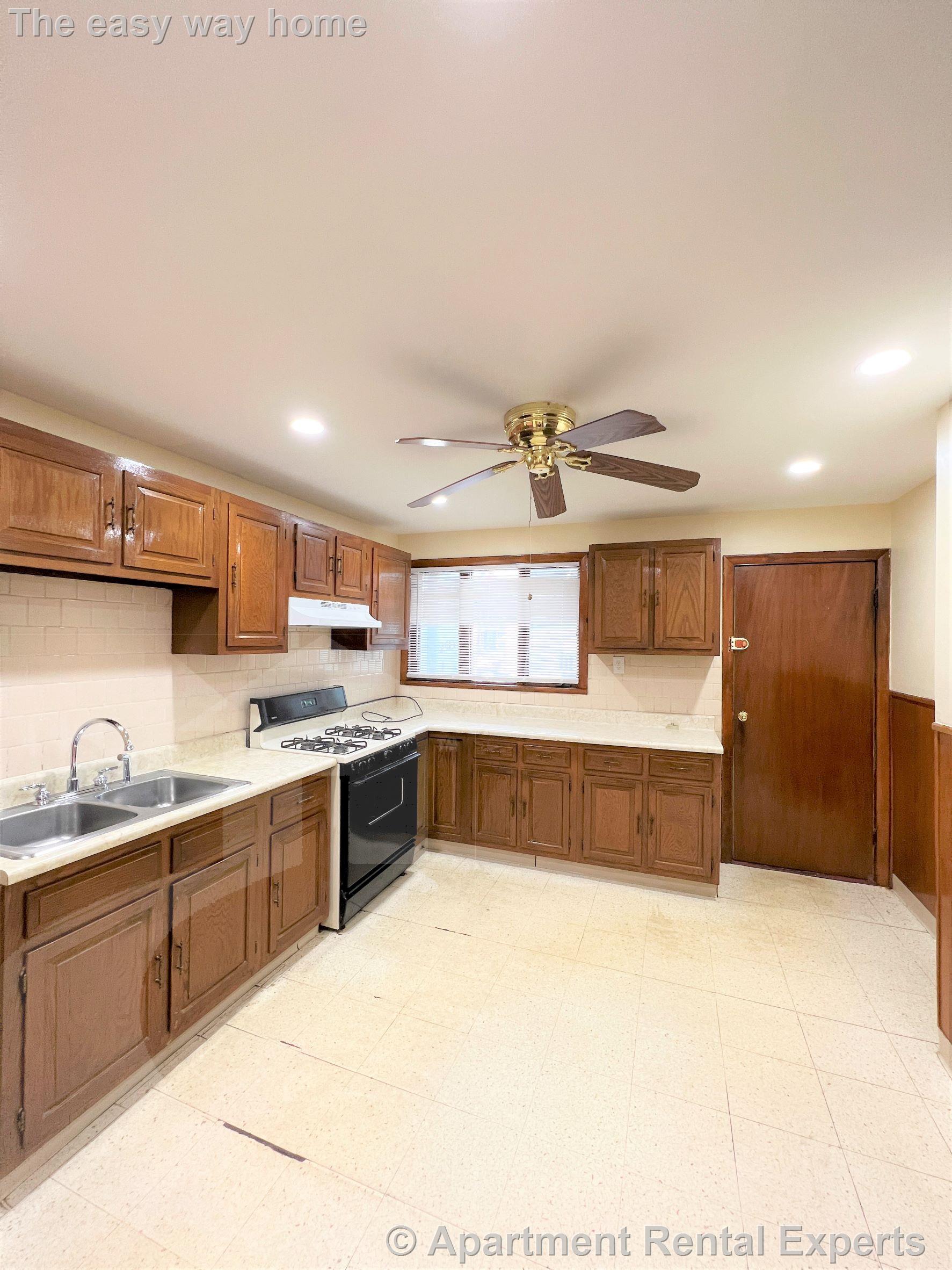 227 Holland St, Davis Square