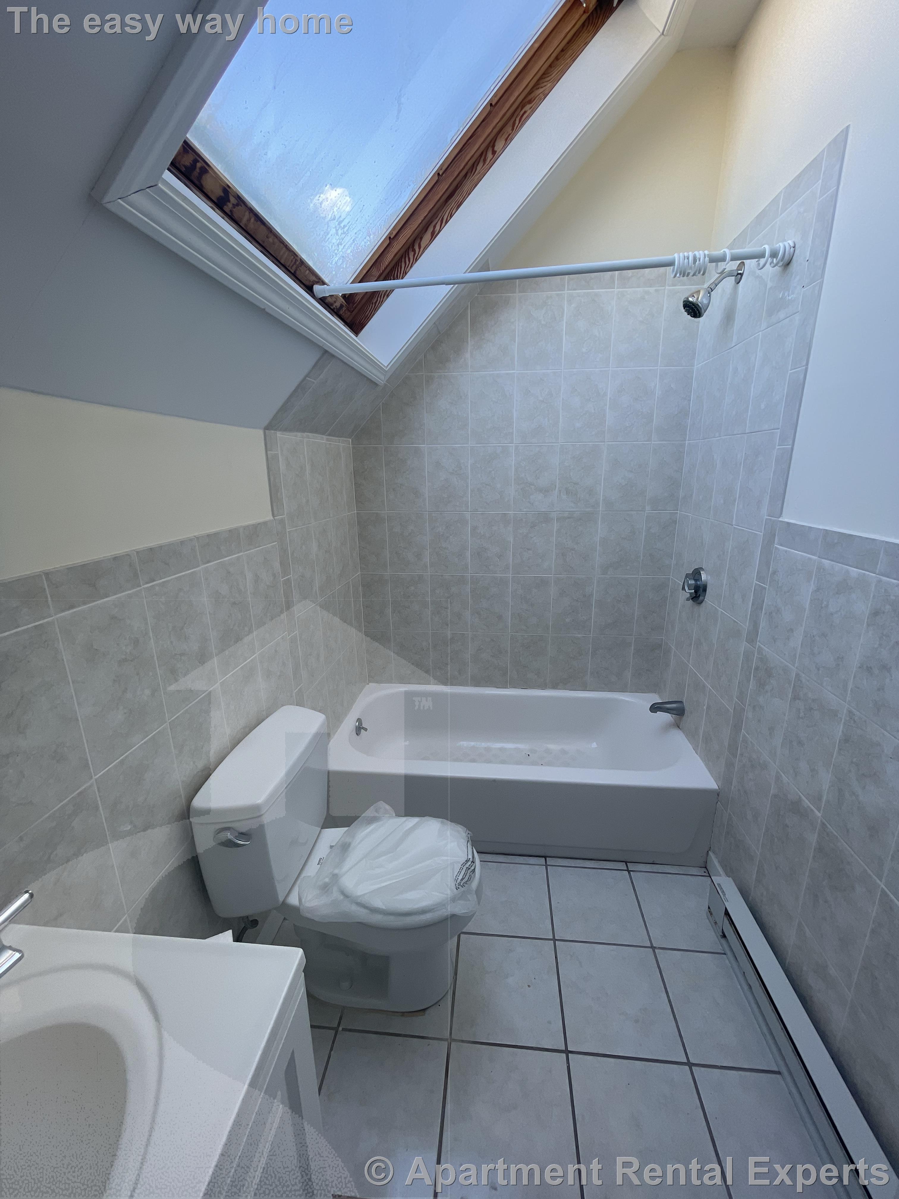 91 Forest St, Medford Square