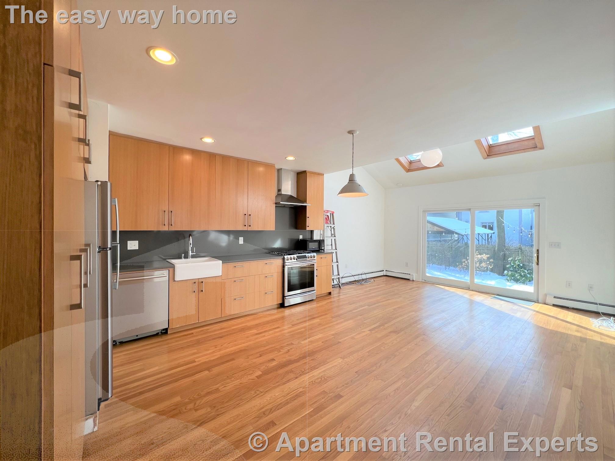 218 Harvard St, Central Square