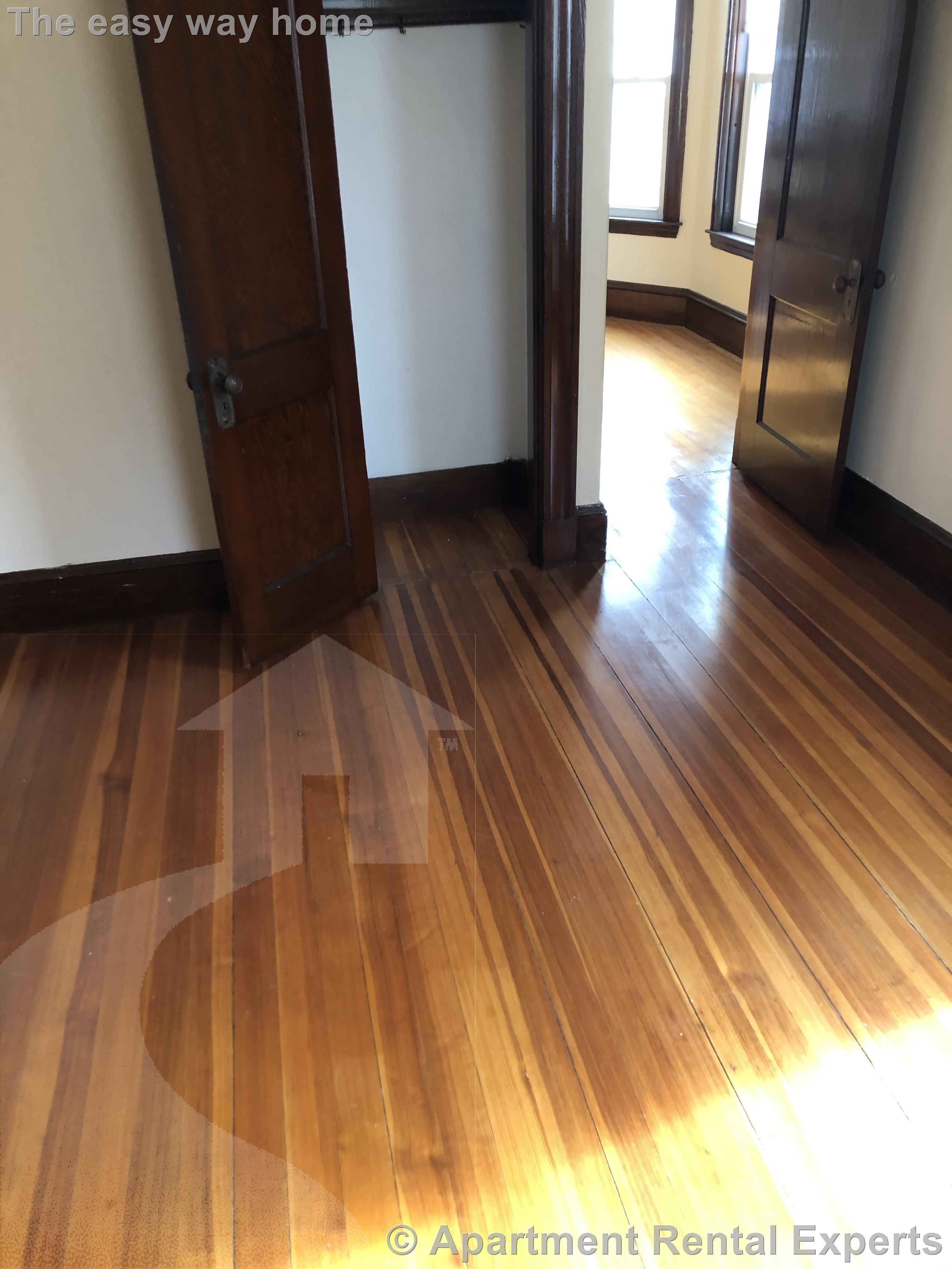 26 Pennsylvania Ave, East Somerville