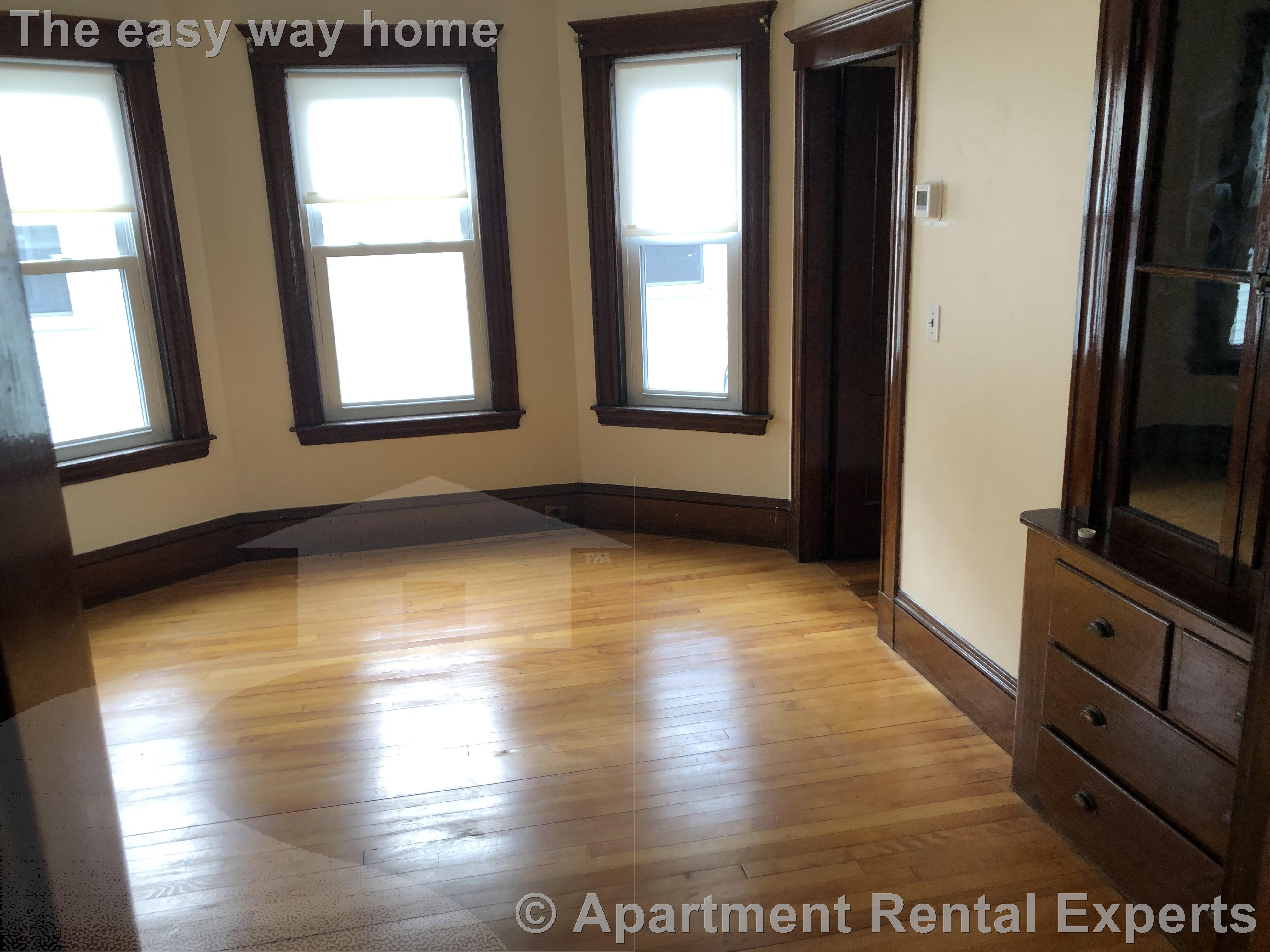 26 Pennsylvania Ave, East Somerville