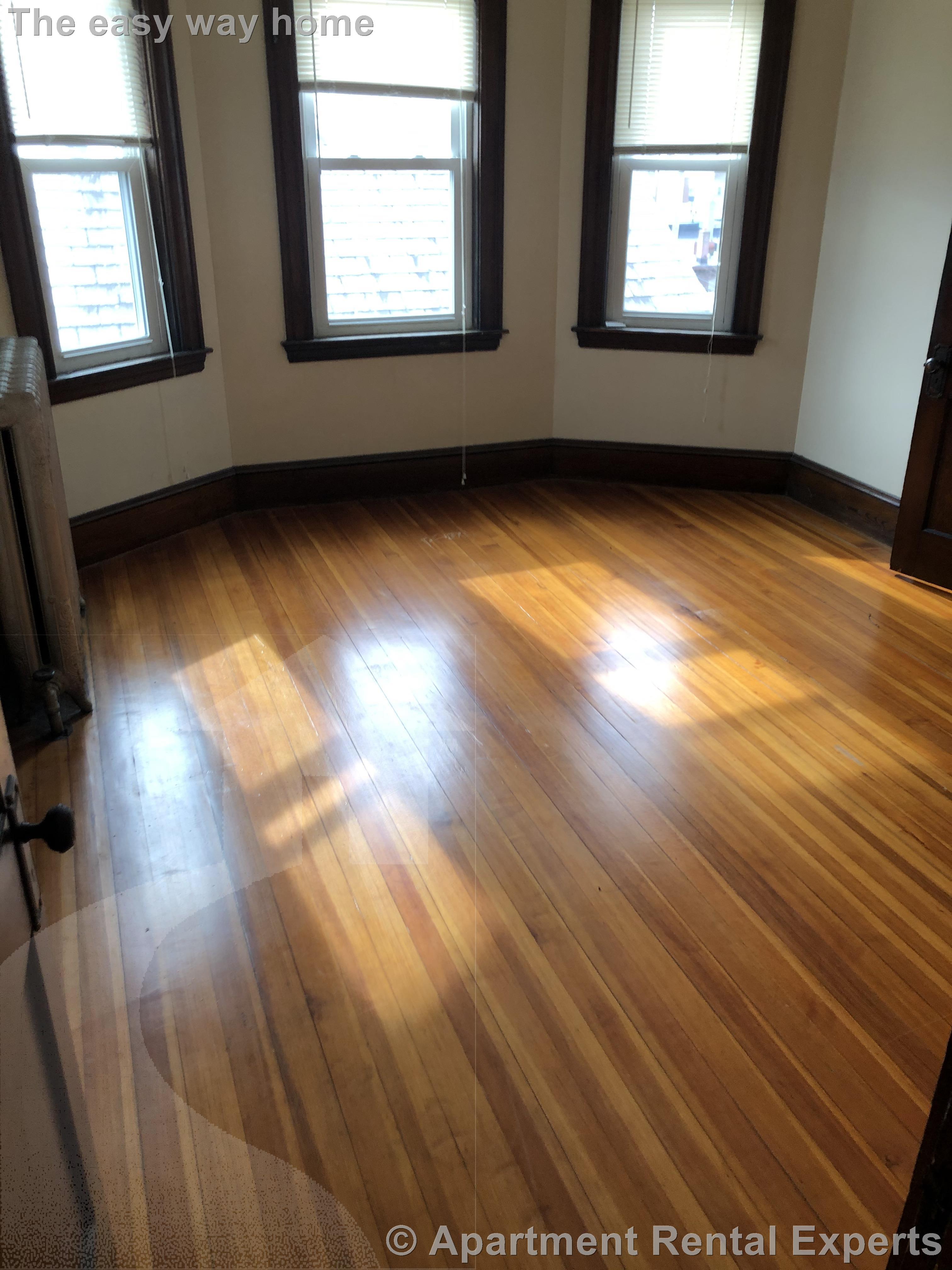 26 Pennsylvania Ave, East Somerville