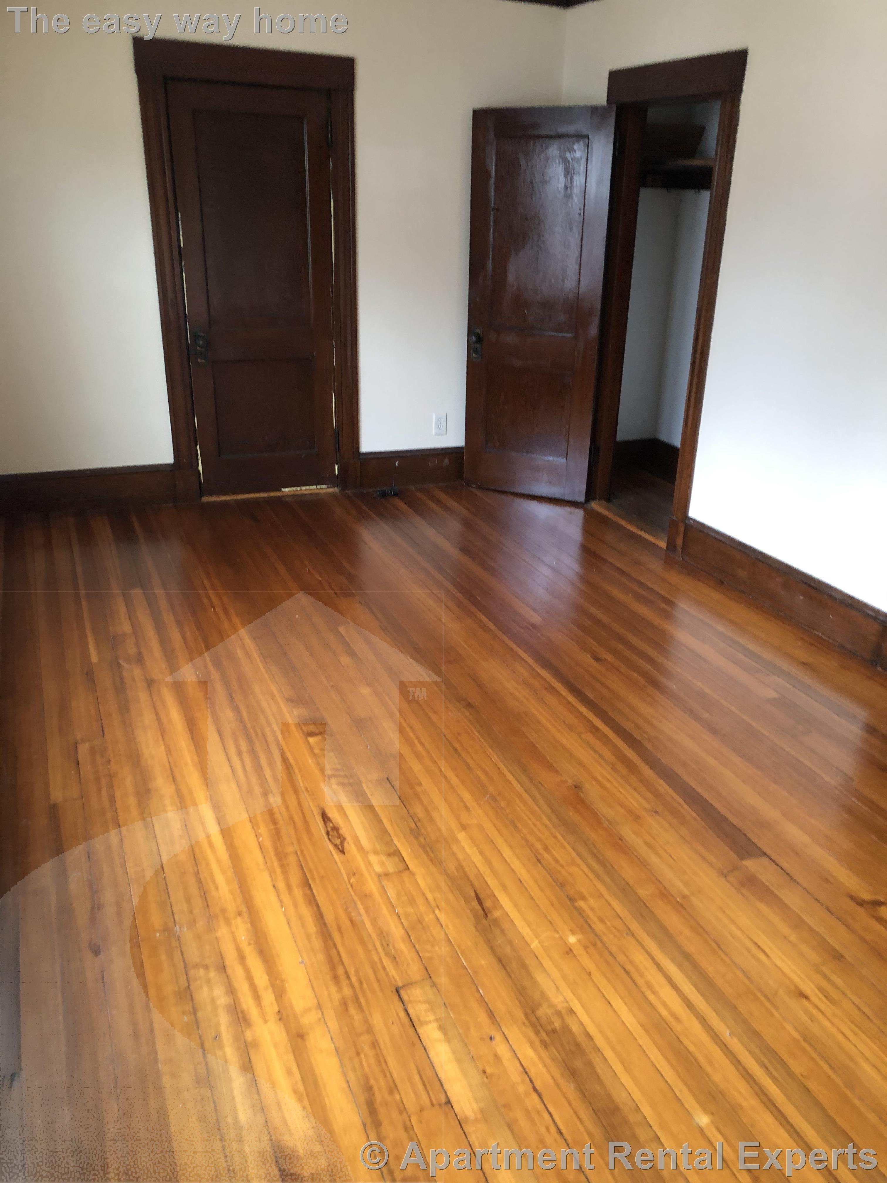 26 Pennsylvania Ave, East Somerville