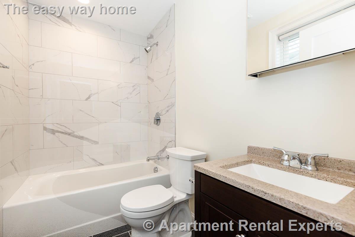 51 Fulton St, Medford Square