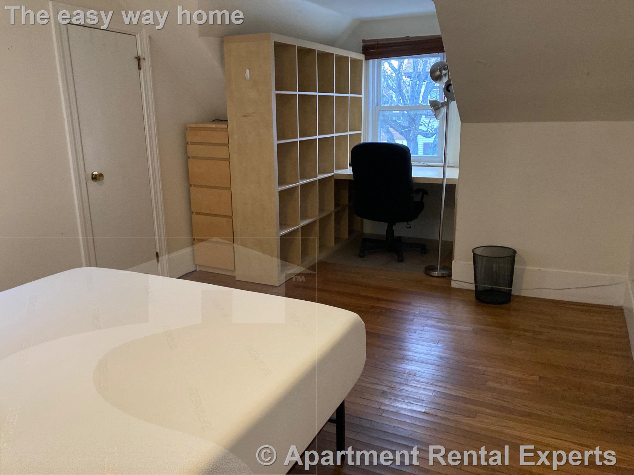 216 Norfolk St, Central Square