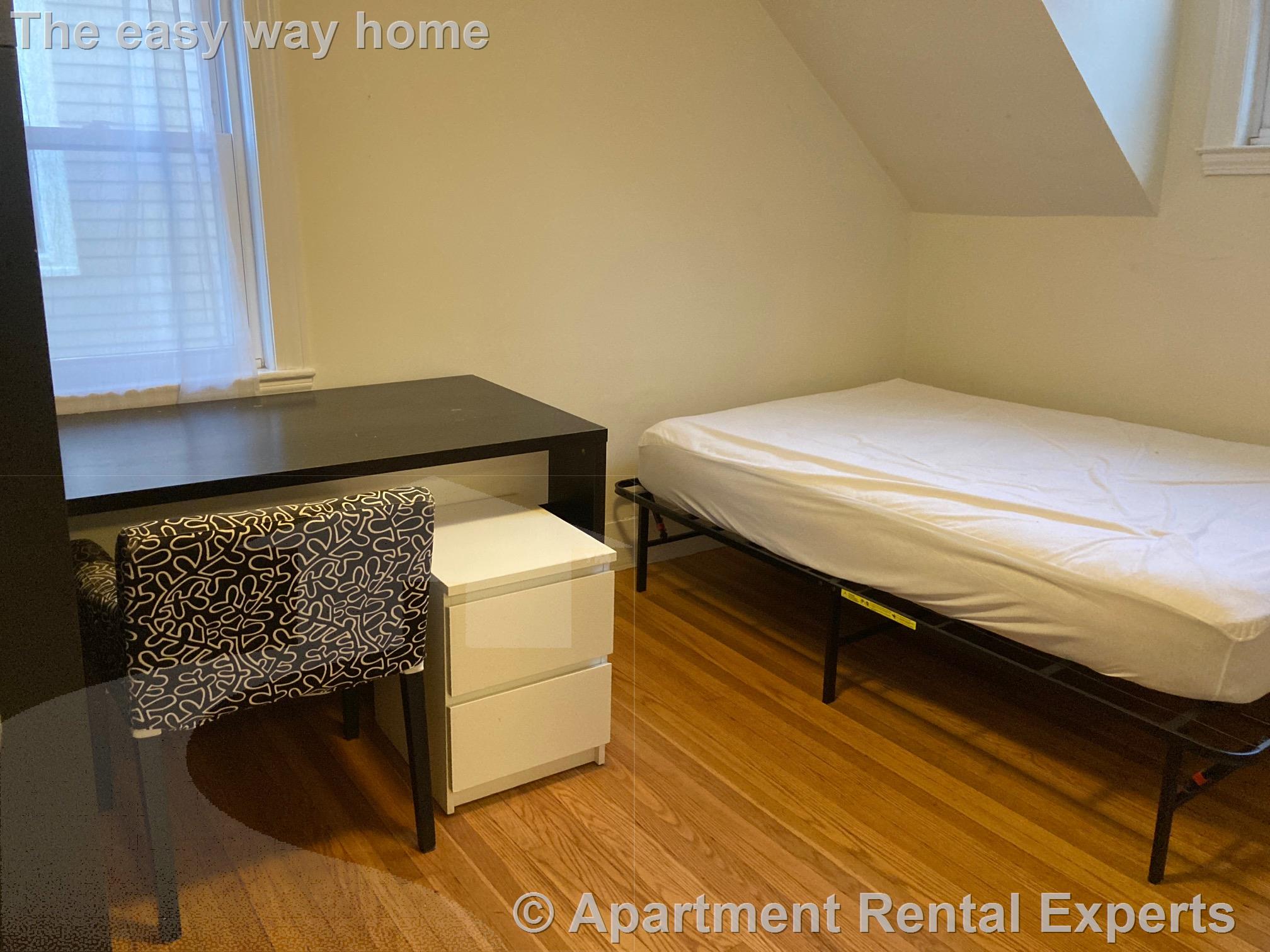 216 Norfolk St, Central Square