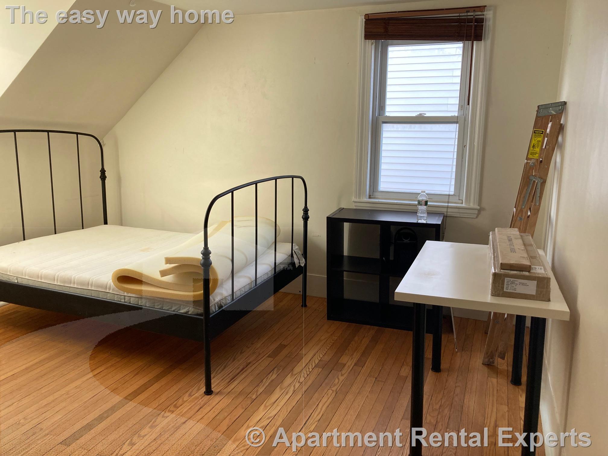 216 Norfolk St, Central Square