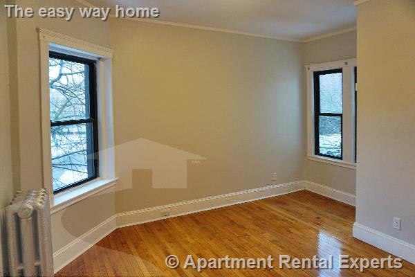 19 Pleasant St, Central Square