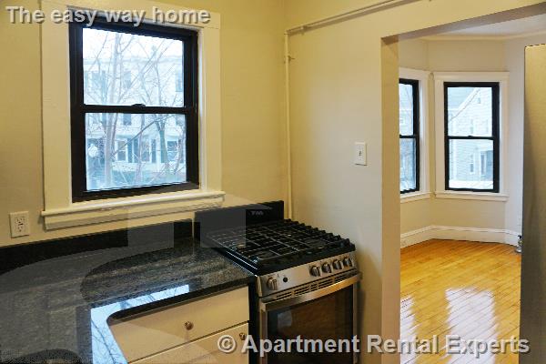 19 Pleasant St, Central Square