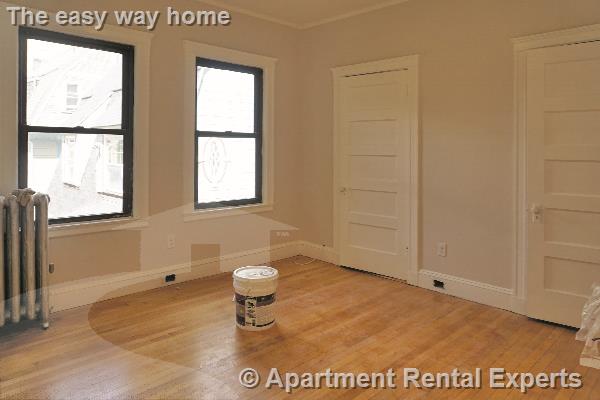 19 Pleasant St, Central Square