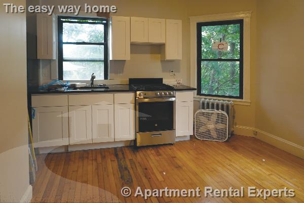 19 Pleasant St, Central Square