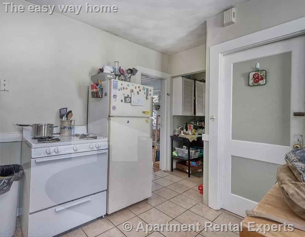 21 Renfrew St, Tufts