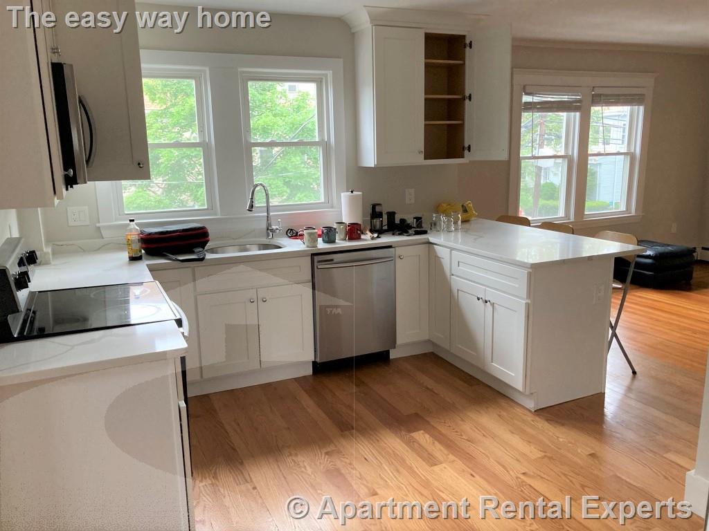 28 Fairmount Ave, Teele Square