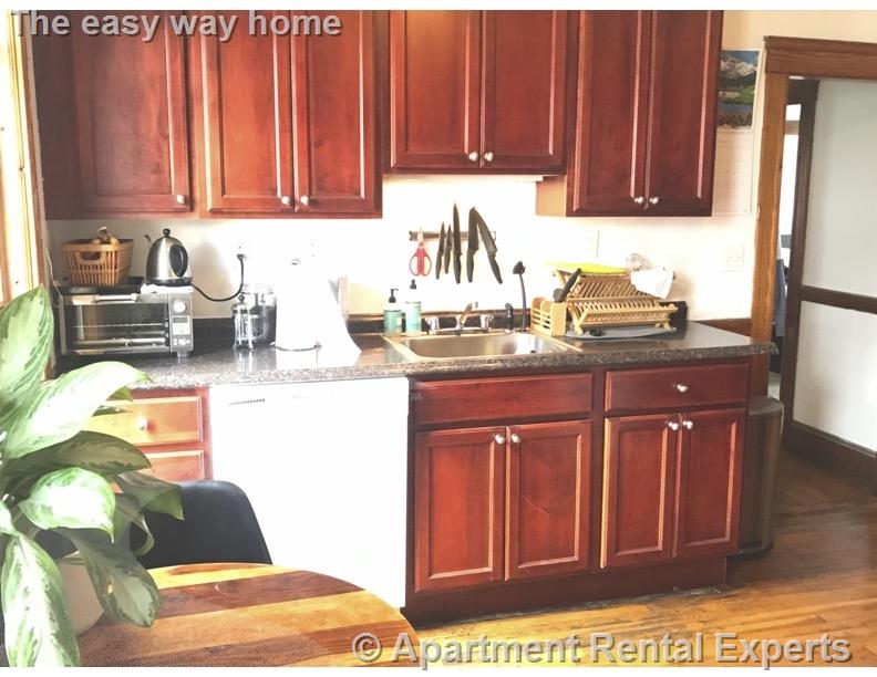 32 Adrian St, Inman Square