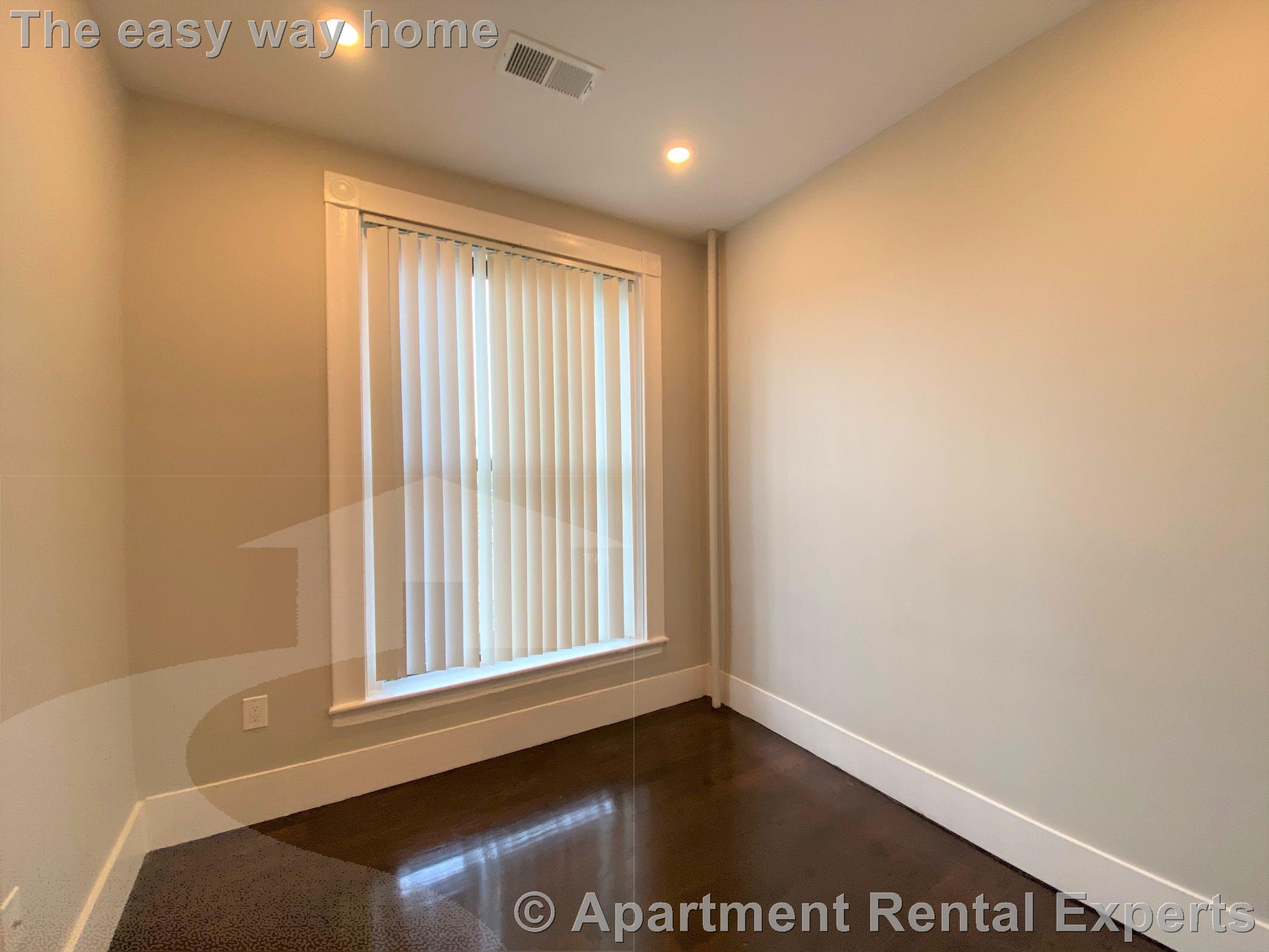 45 Bay State Rd, Back Bay