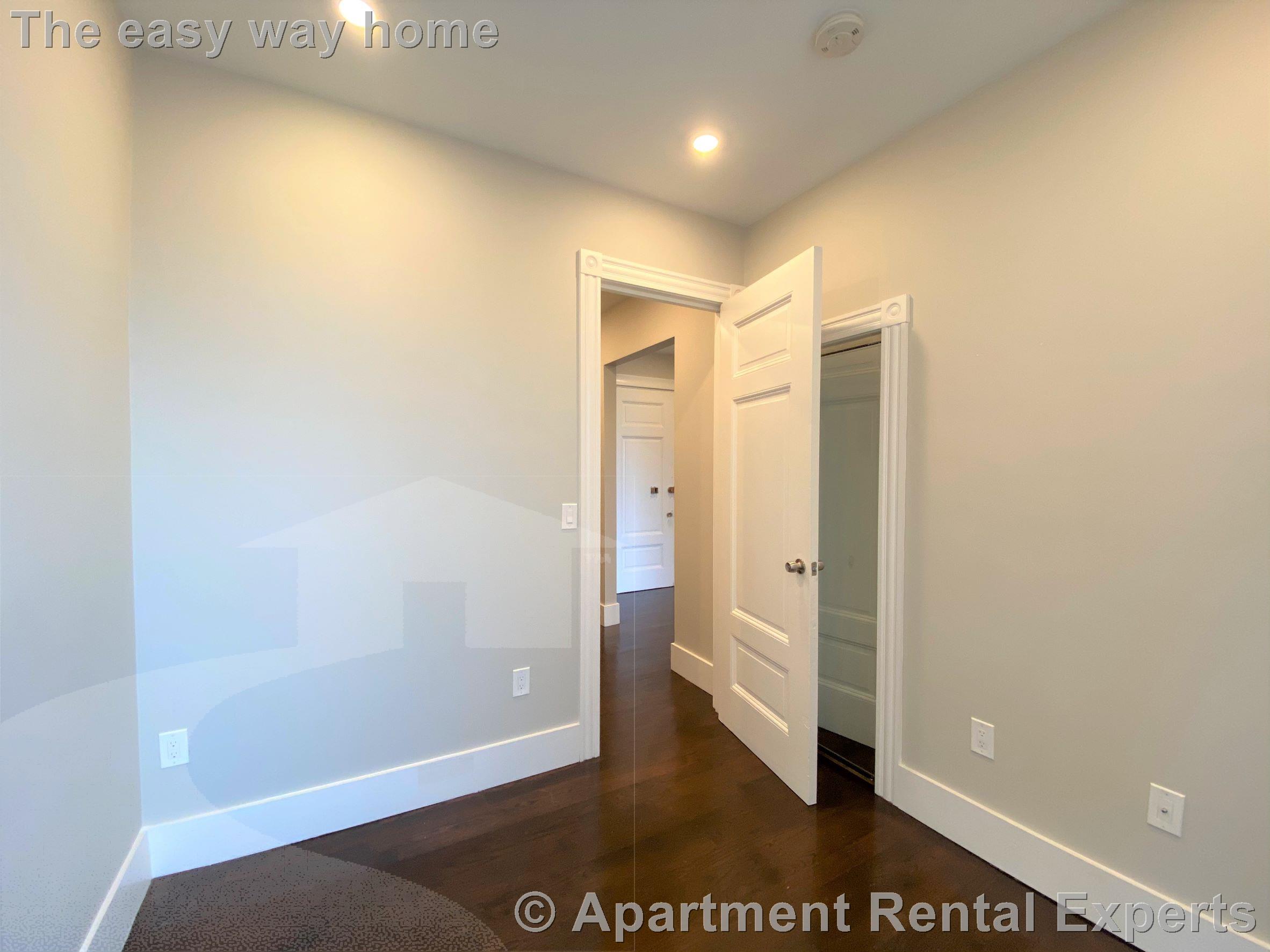 45 Bay State Rd, Back Bay