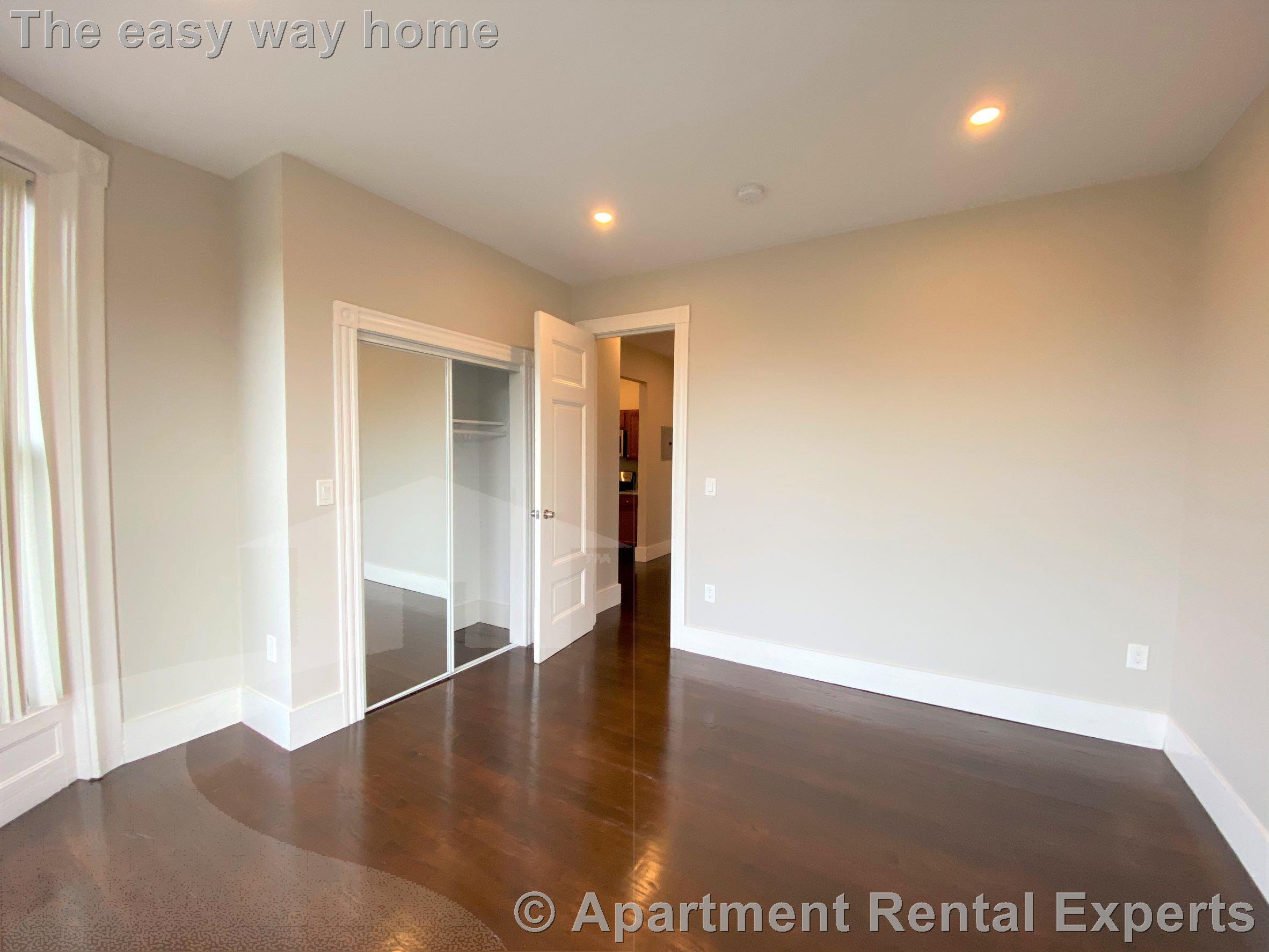 45 Bay State Rd, Back Bay