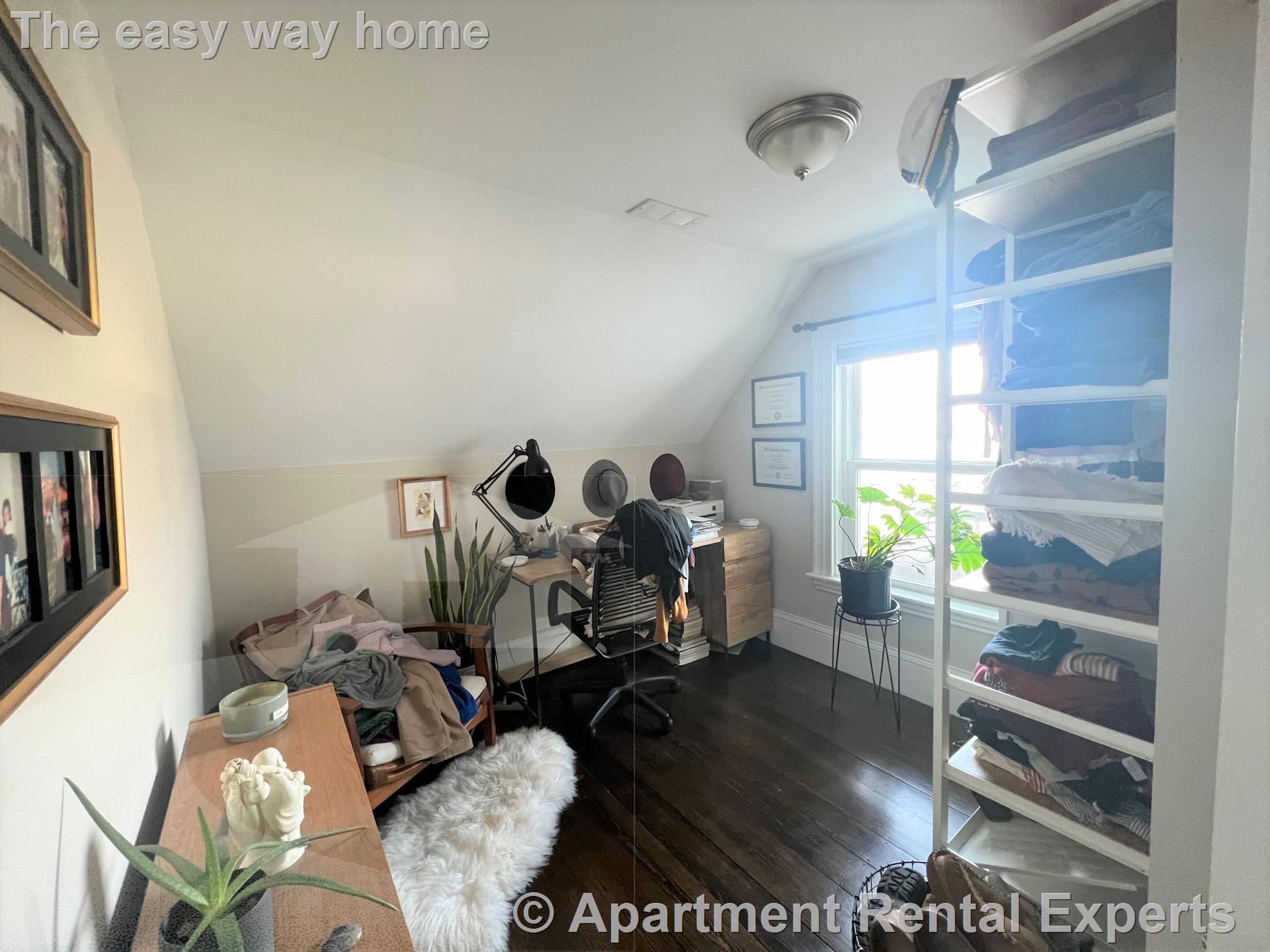 26 Willow Ave, Davis Square