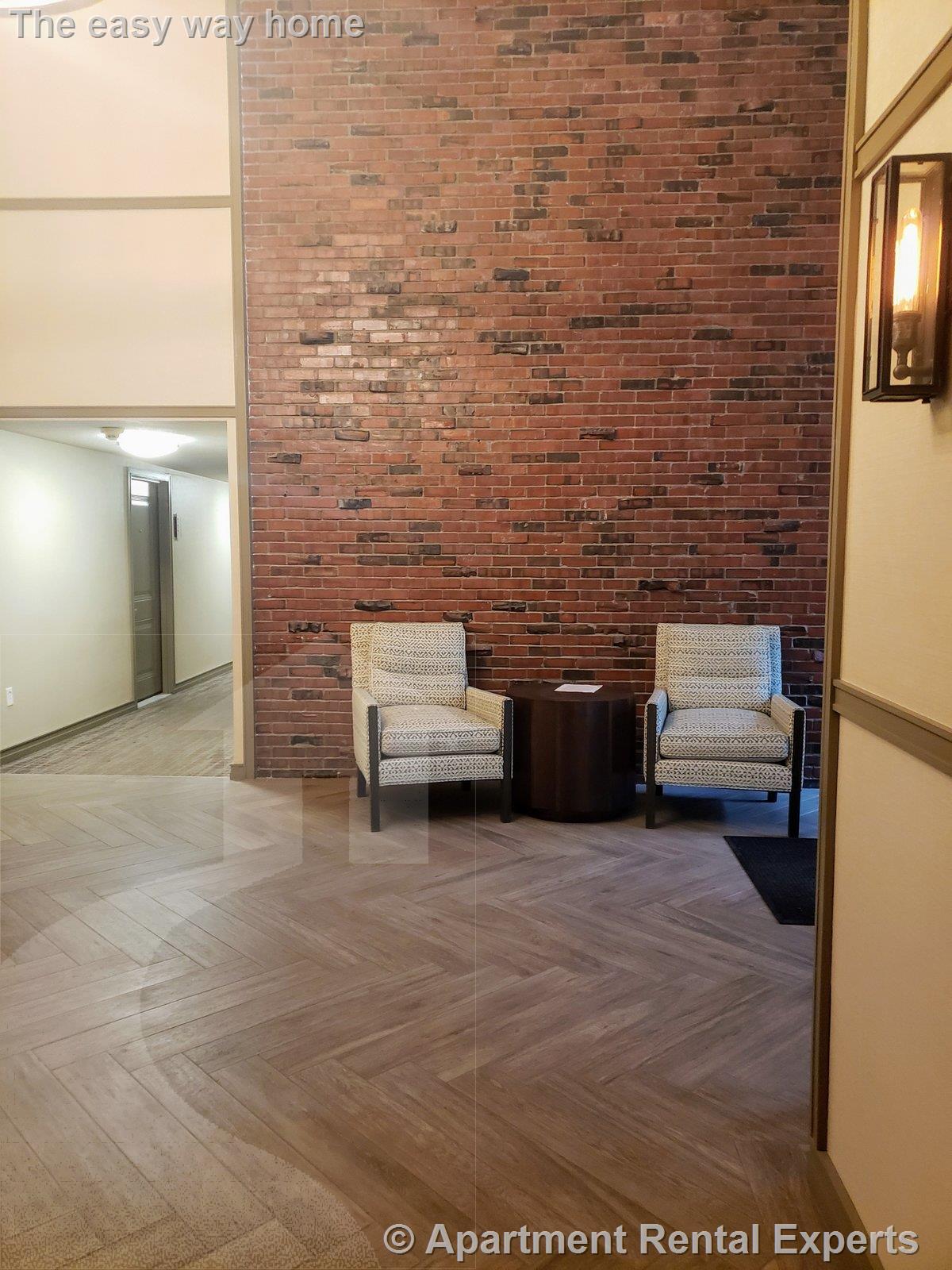 993 Massachusetts Ave, Arlington Heights