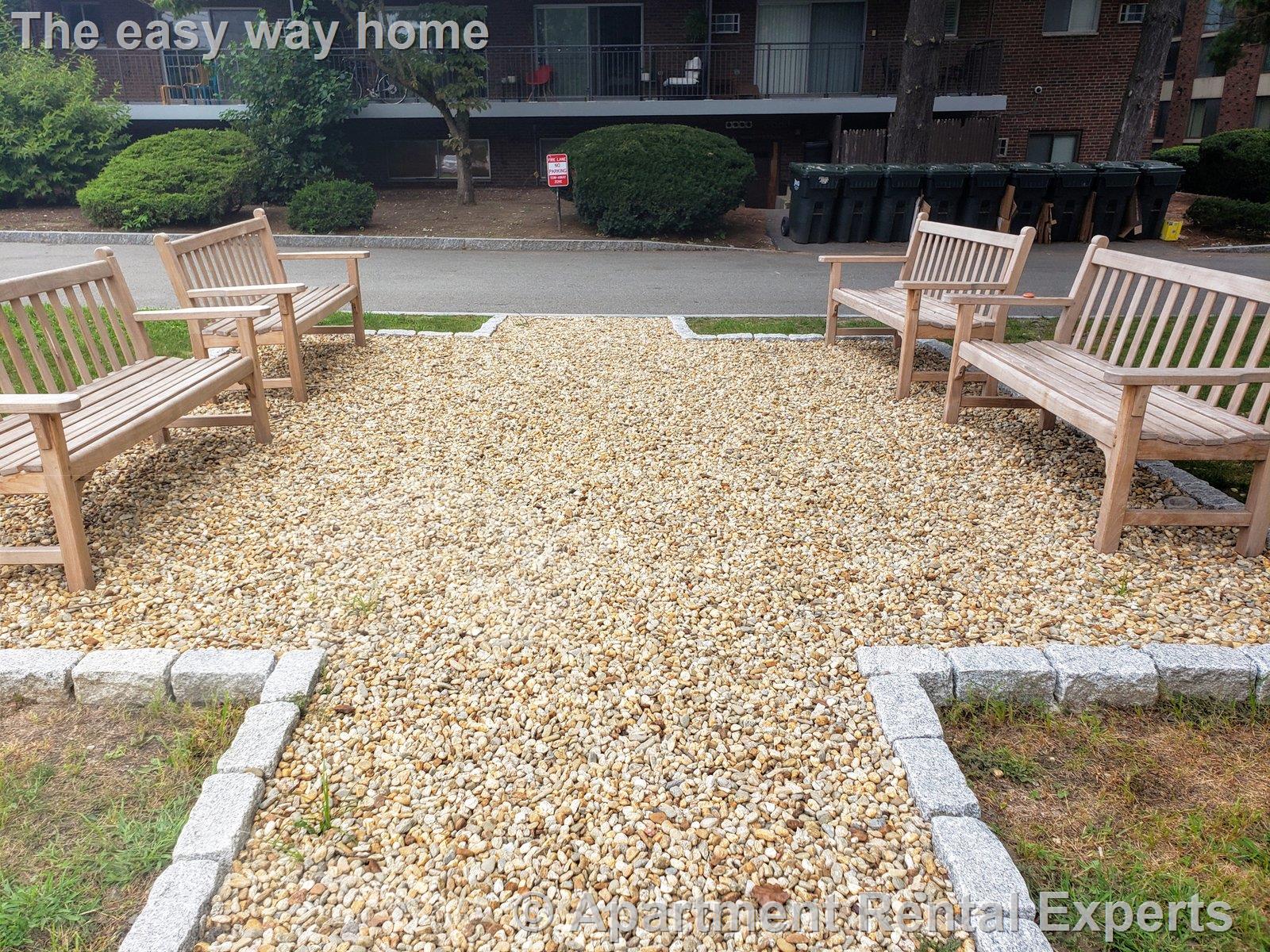 993 Massachusetts Ave, Arlington Heights