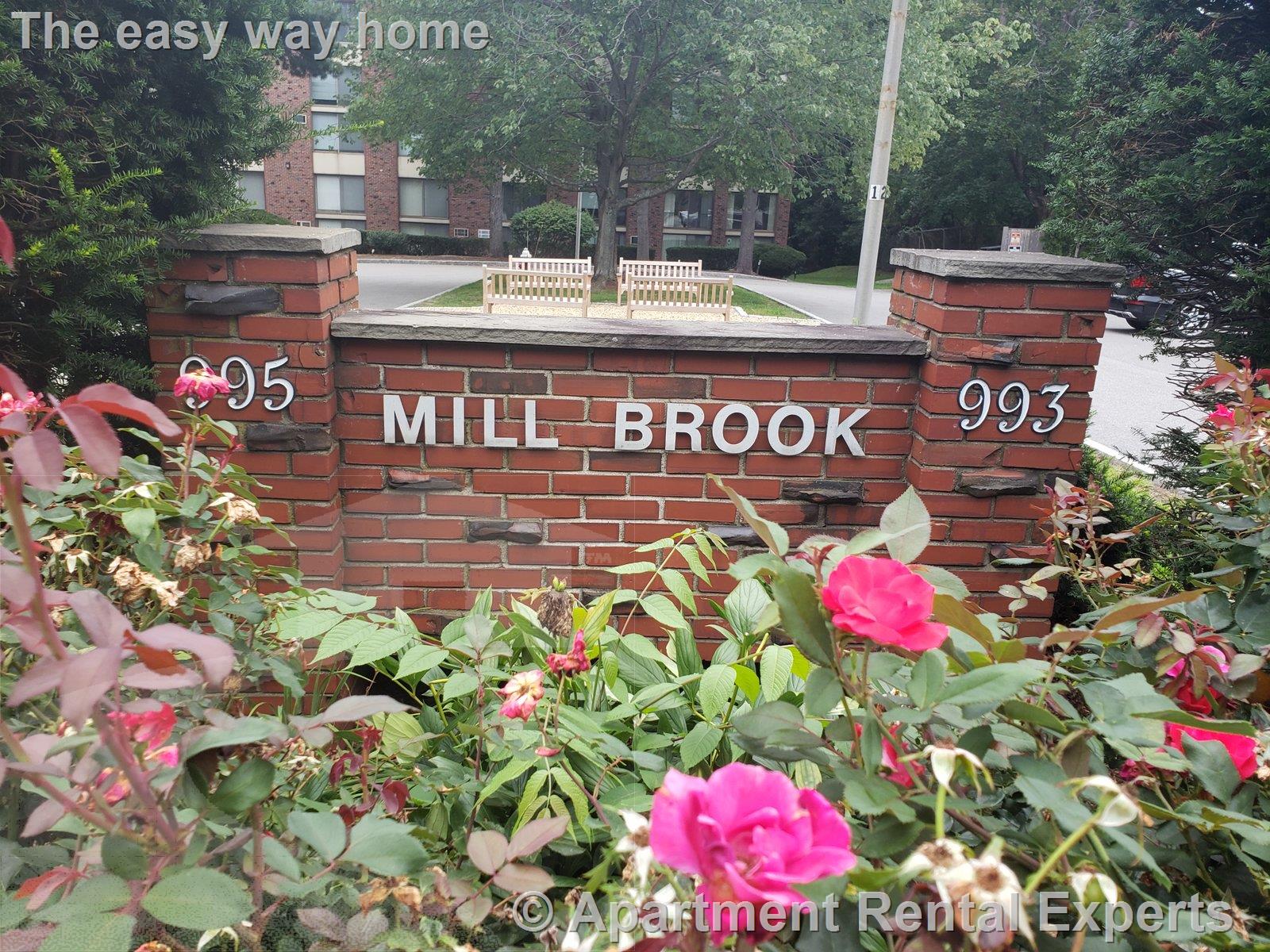 993 Massachusetts Ave, Arlington Heights