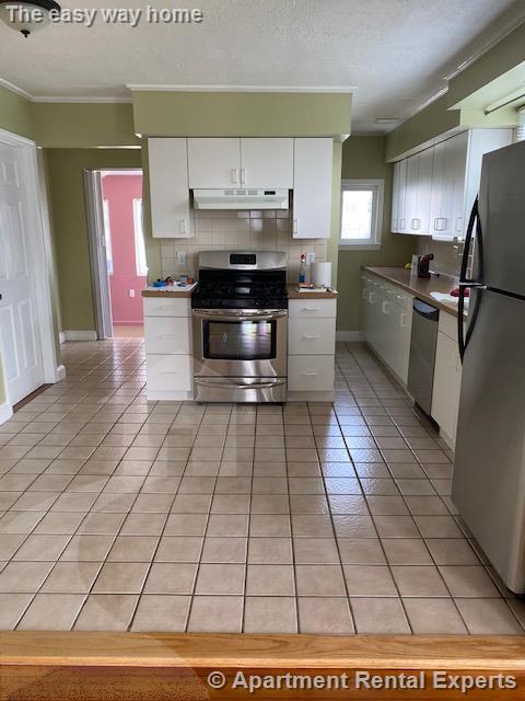 18 Early Ave, Medford Square