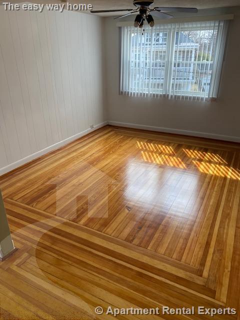 18 Early Ave, Medford Square